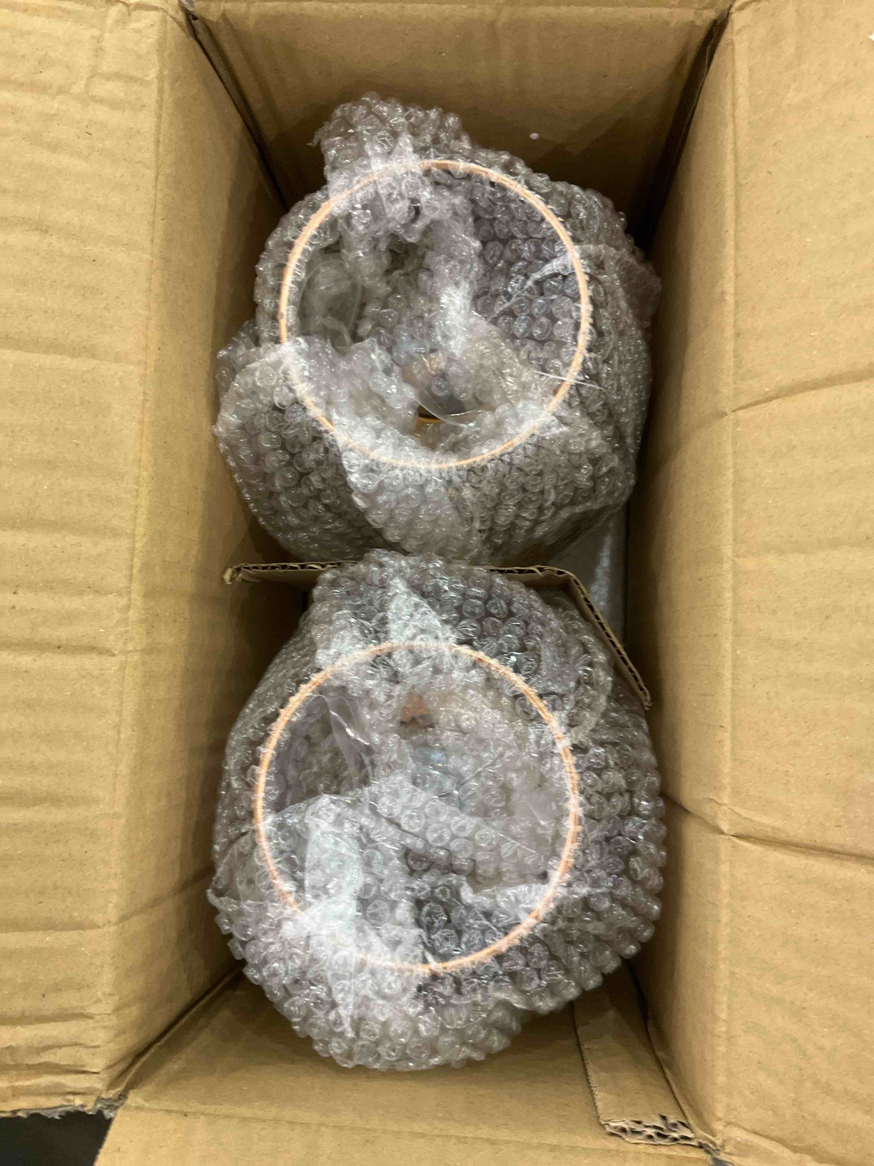 https://s3.amazonaws.com/lotting-images-prod/bidfta/EXS00721107_1704816640678.jpeg