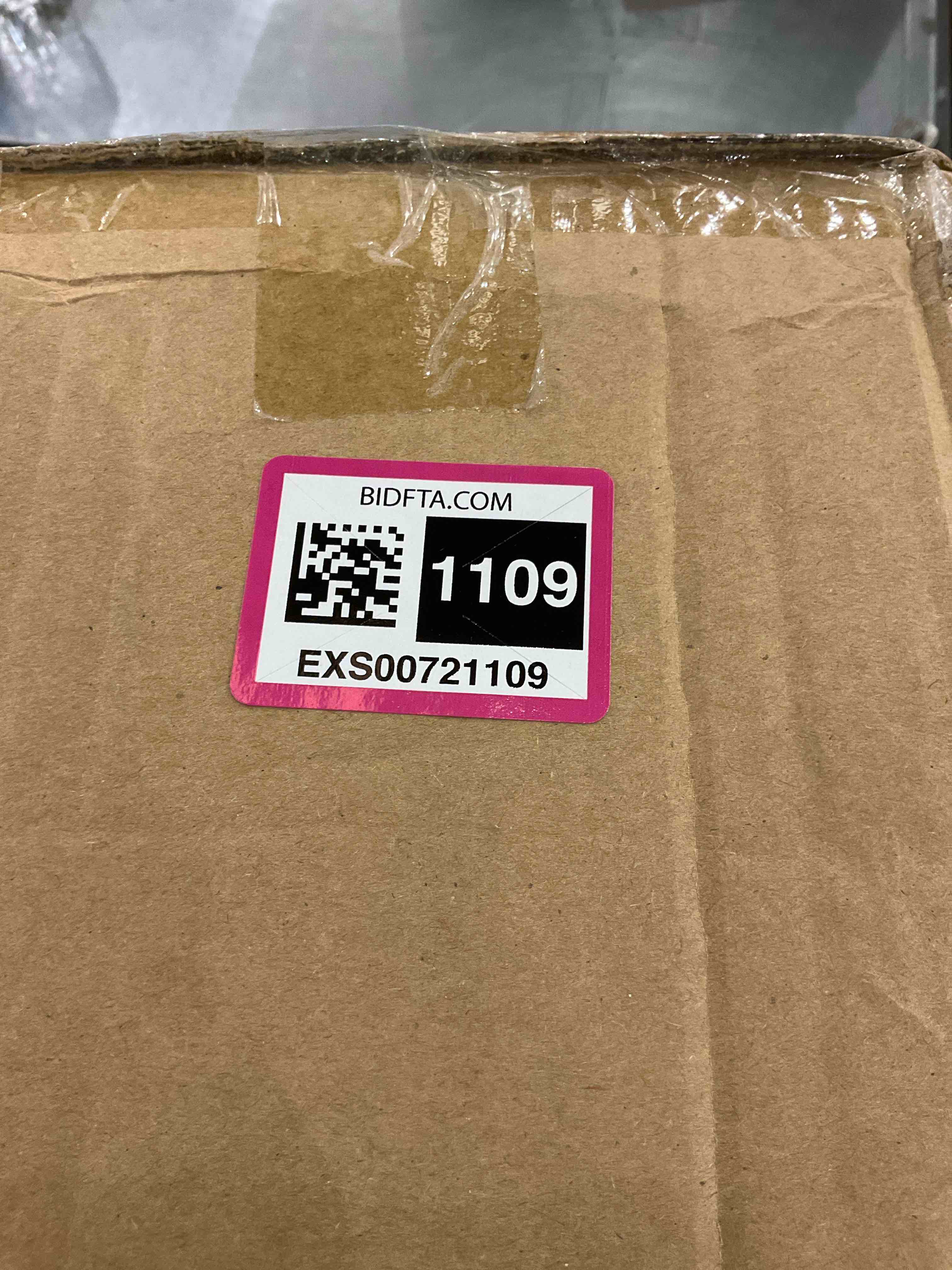https://s3.amazonaws.com/lotting-images-prod/bidfta/EXS00721109_1704816753538.jpeg