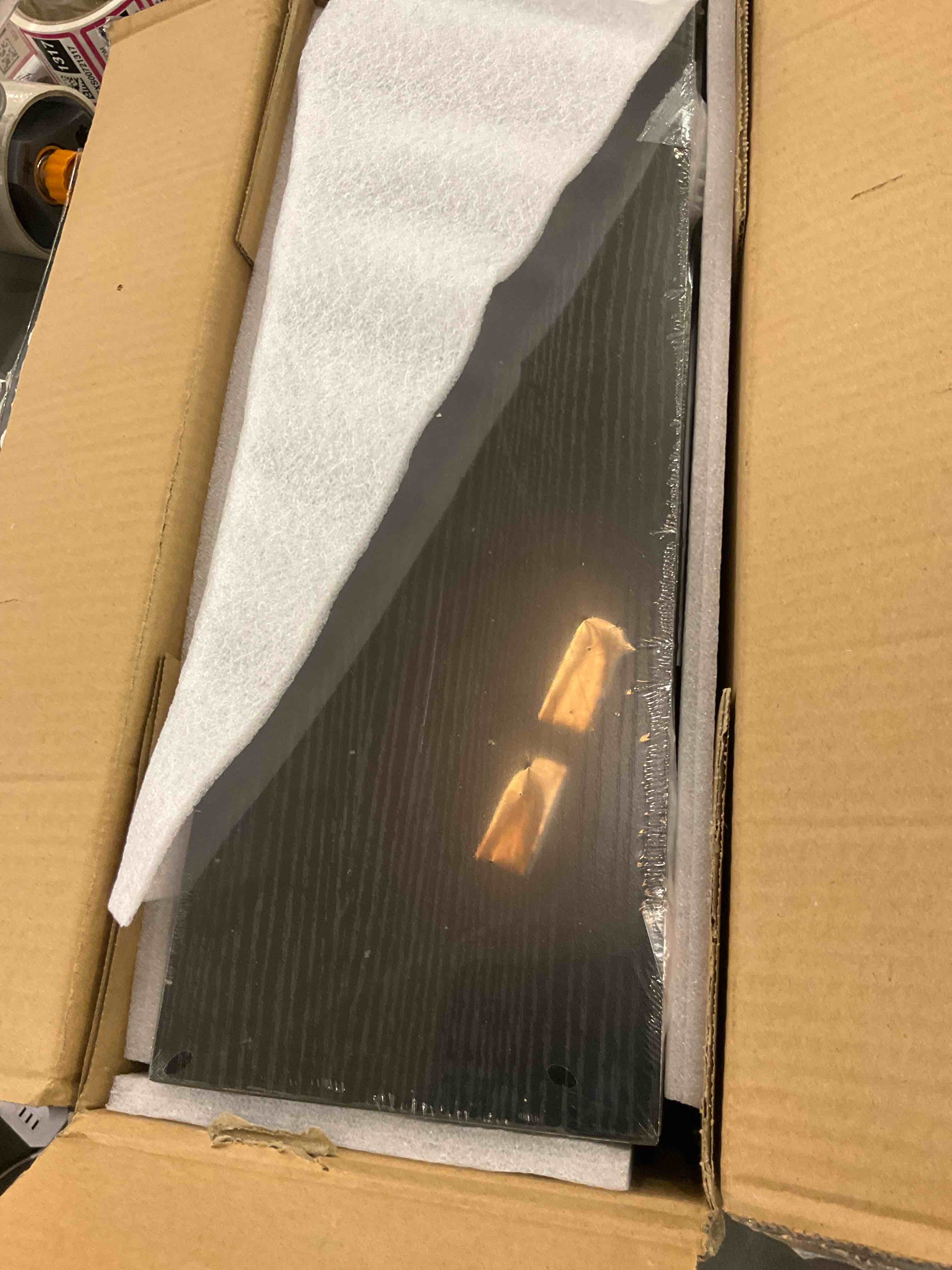 https://s3.amazonaws.com/lotting-images-prod/bidfta/EXS00721298_1704998363737.jpeg