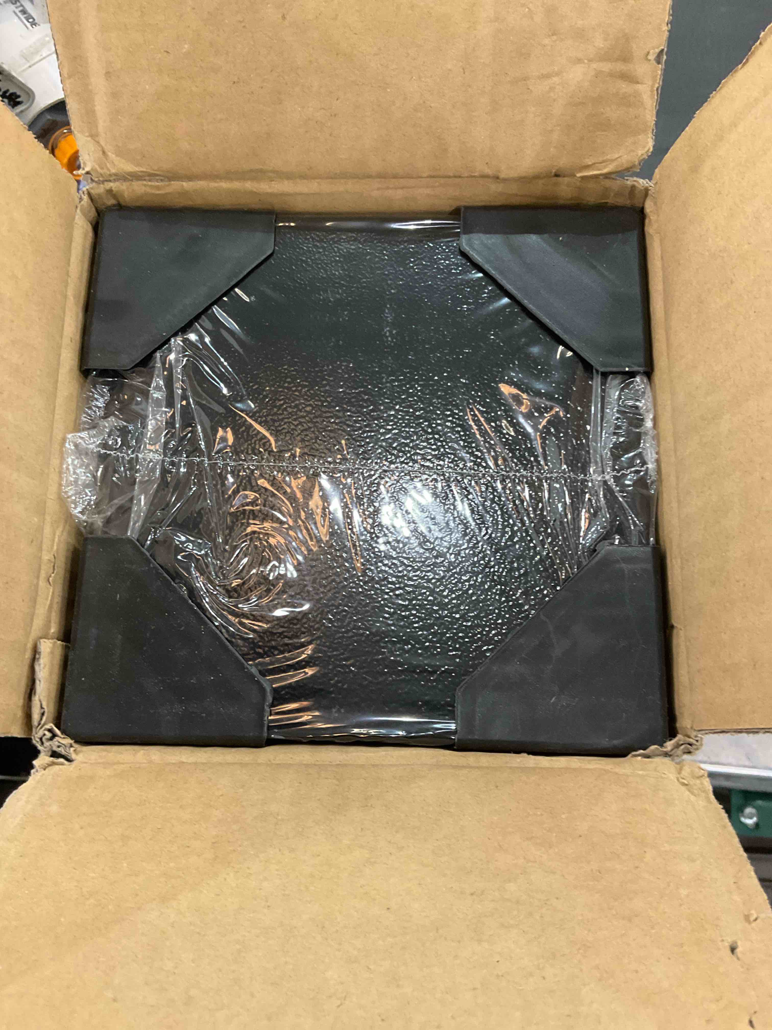 https://s3.amazonaws.com/lotting-images-prod/bidfta/EXS00721315_1705002221294.jpeg