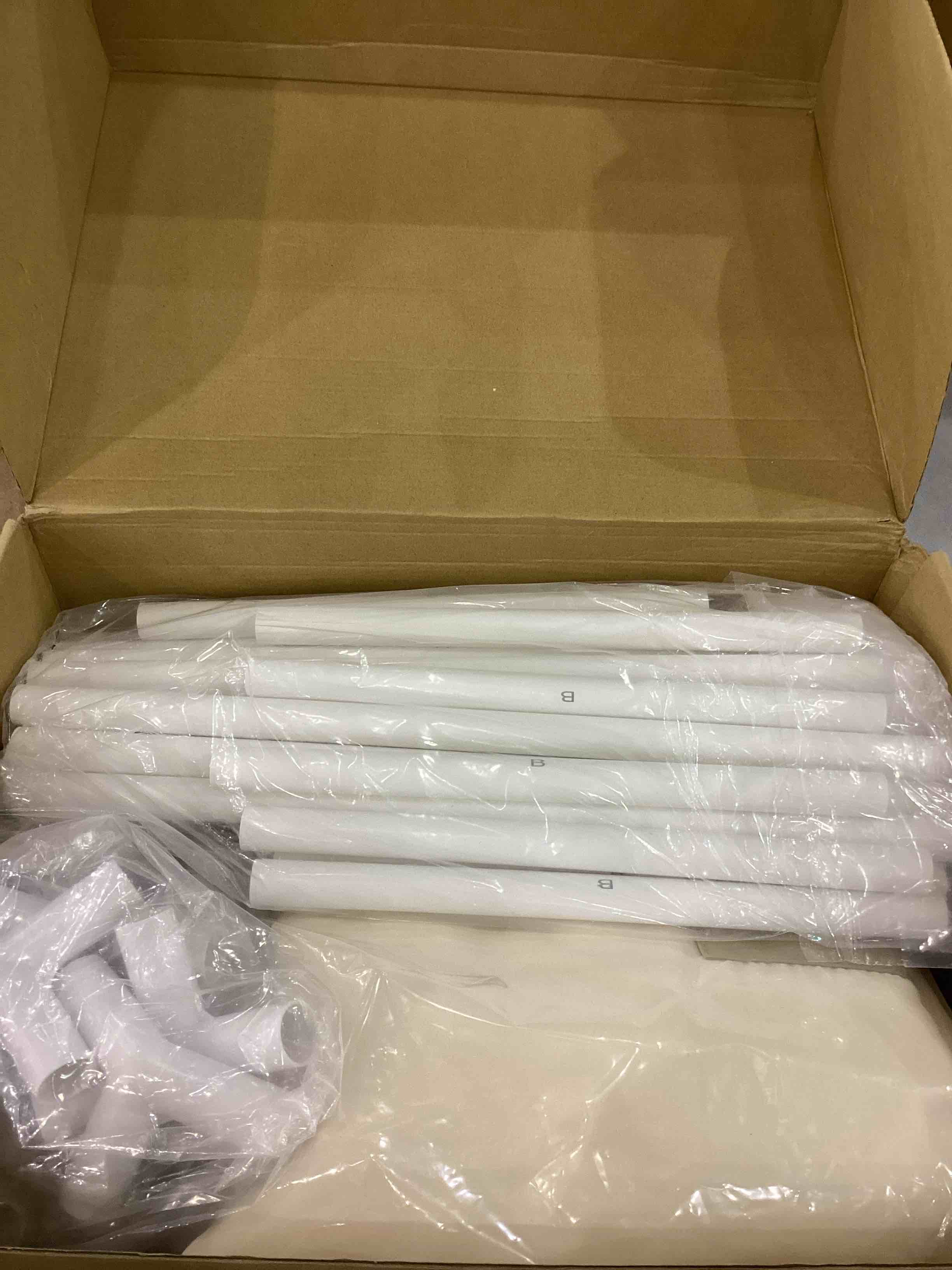 https://s3.amazonaws.com/lotting-images-prod/bidfta/EXS00722306_1703872419702.jpeg