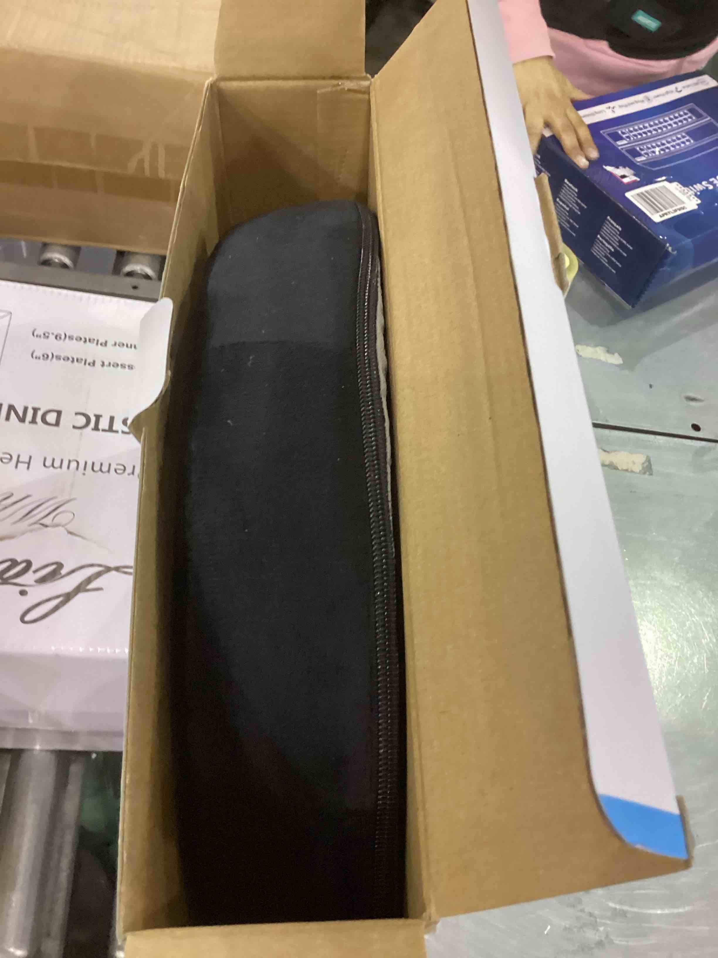 https://s3.amazonaws.com/lotting-images-prod/bidfta/EXS00722309_1703872878724.jpeg