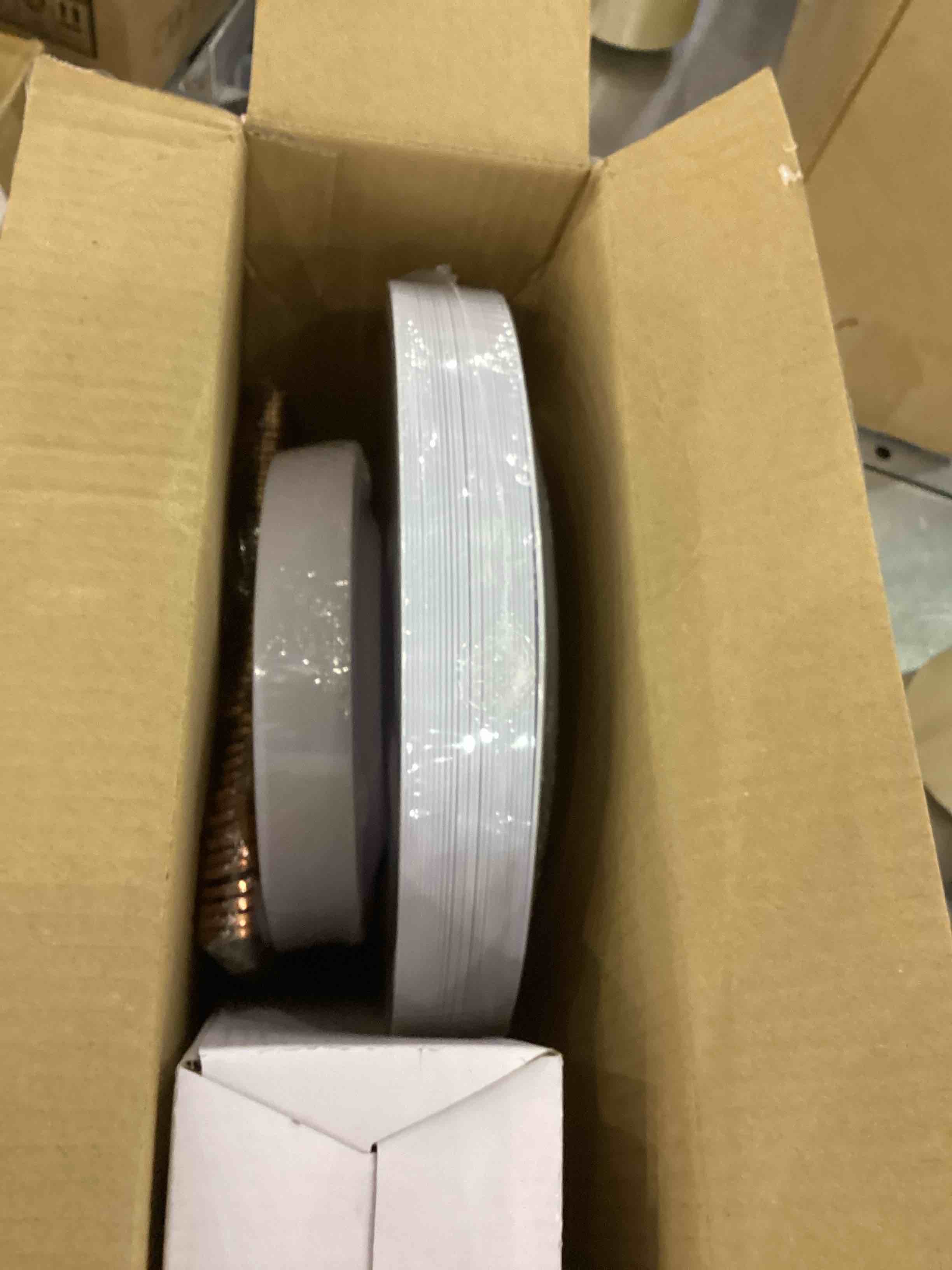 https://s3.amazonaws.com/lotting-images-prod/bidfta/EXS00722311_1703873104702.jpeg