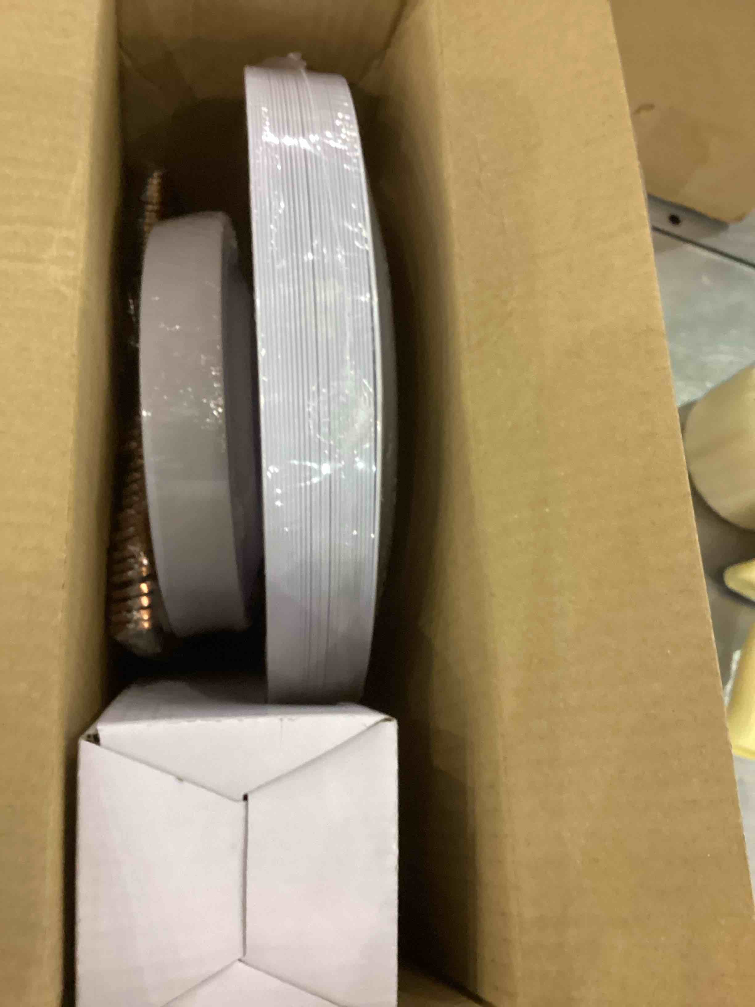 https://s3.amazonaws.com/lotting-images-prod/bidfta/EXS00722311_1703873107781.jpeg