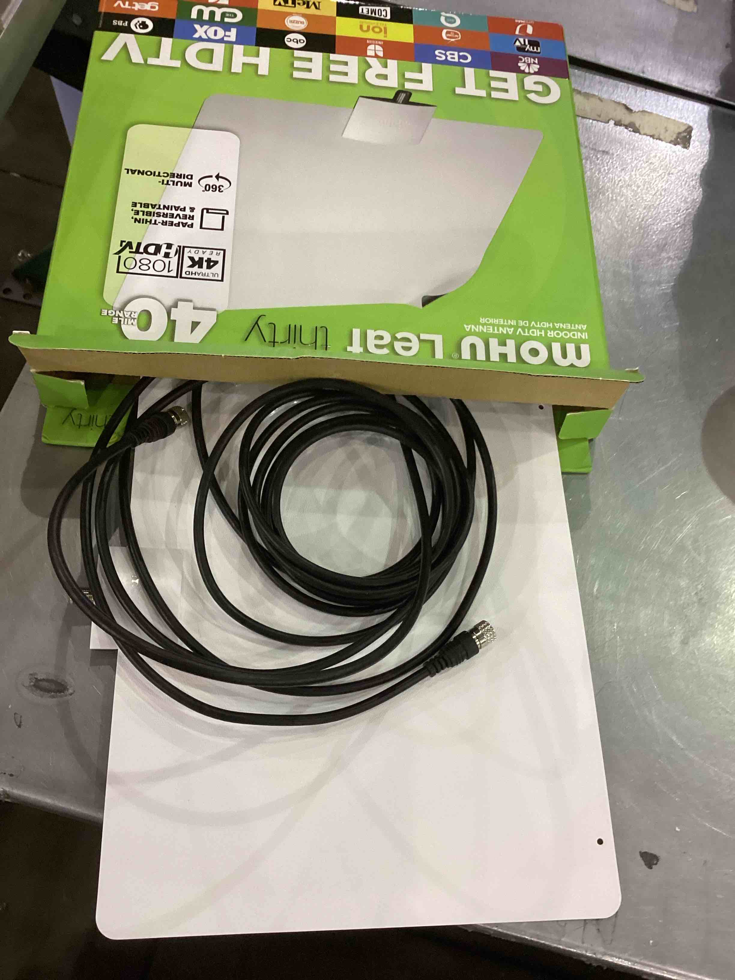 https://s3.amazonaws.com/lotting-images-prod/bidfta/EXS00722359_1704197871087.jpeg