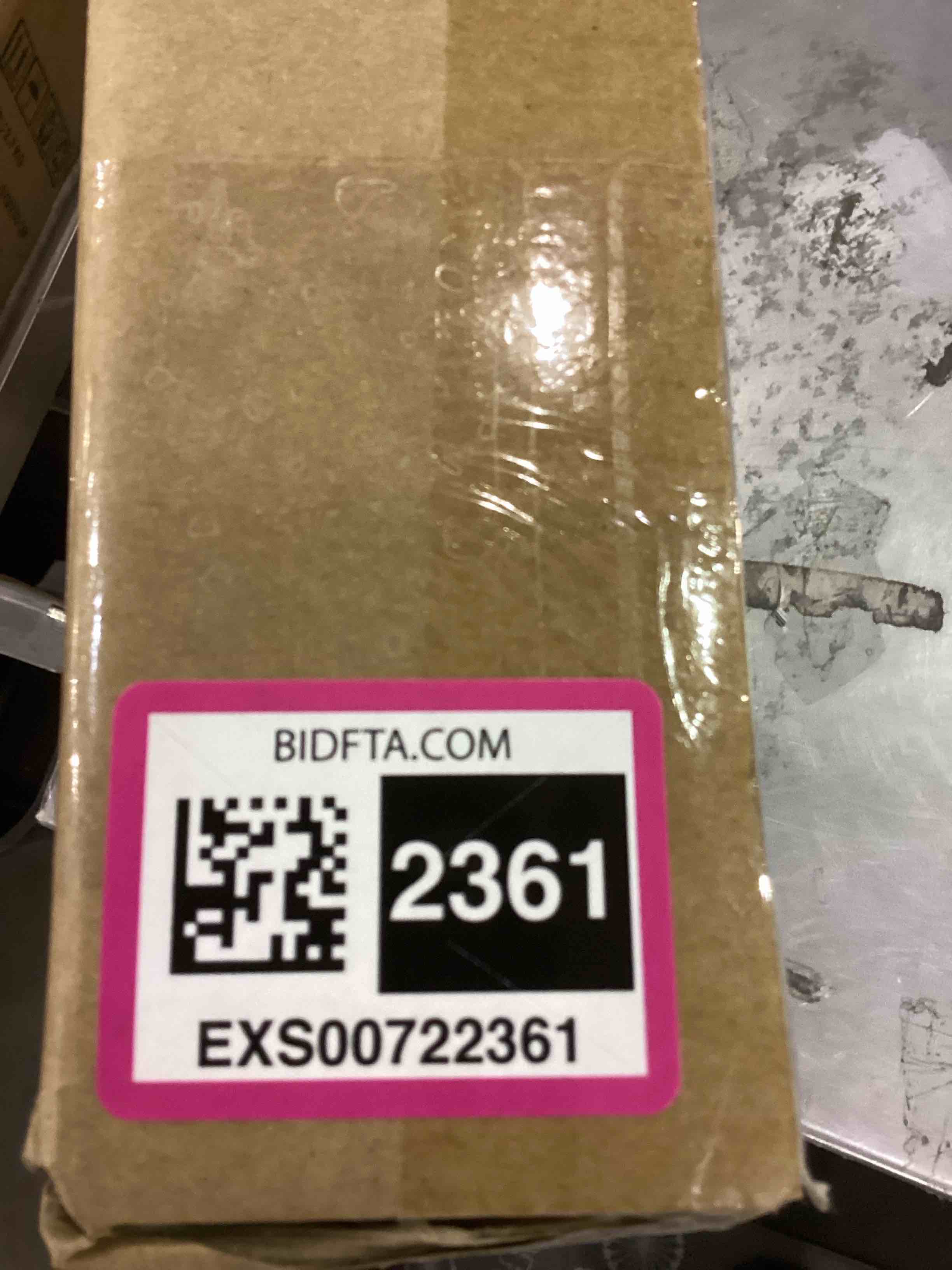 https://s3.amazonaws.com/lotting-images-prod/bidfta/EXS00722361_1704198226535.jpeg