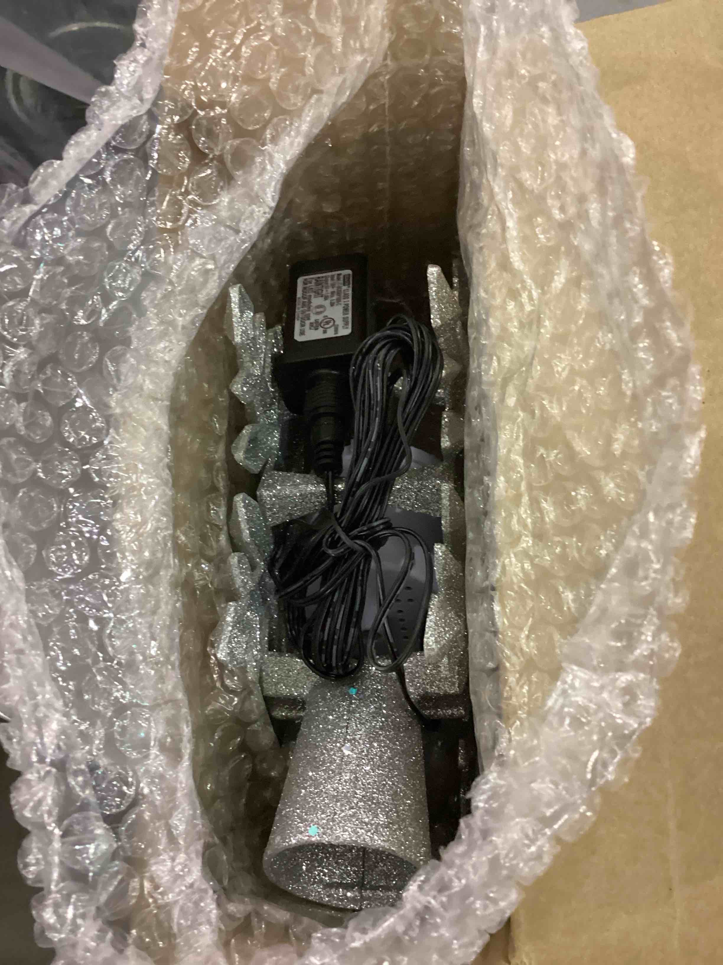 https://s3.amazonaws.com/lotting-images-prod/bidfta/EXS00722362_1704198421658.jpeg