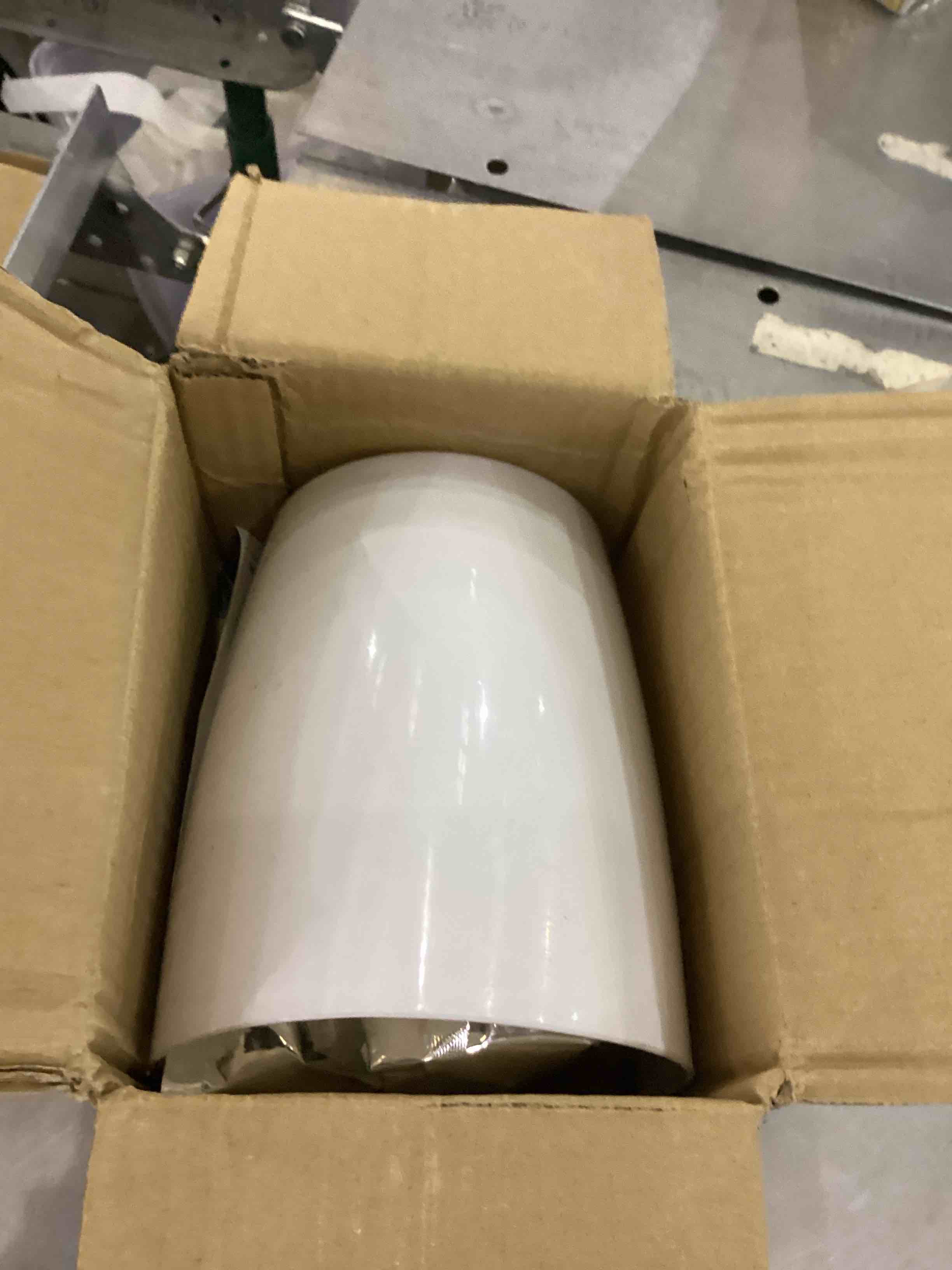https://s3.amazonaws.com/lotting-images-prod/bidfta/EXS00722464_1704225040416.jpeg