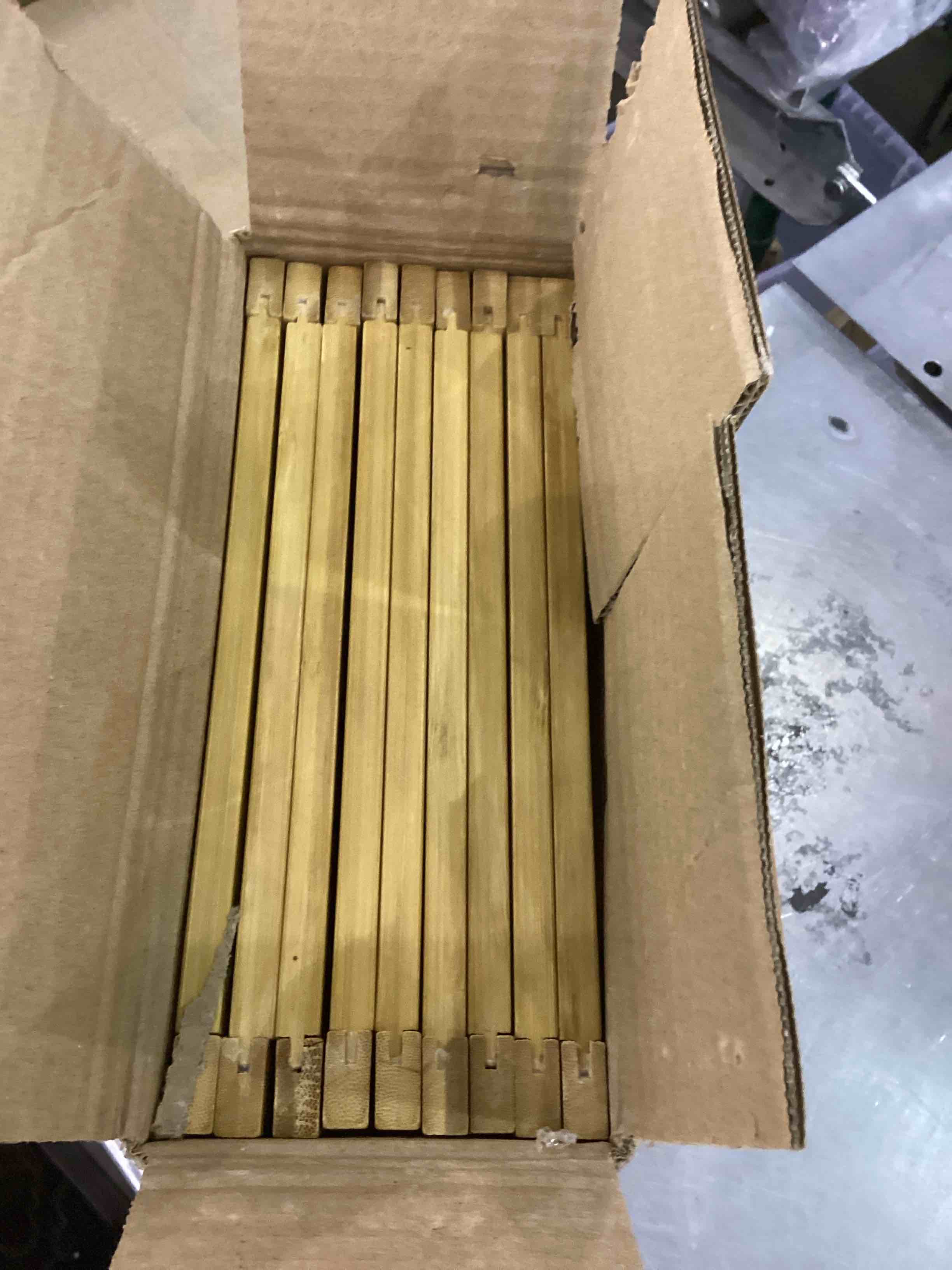 https://s3.amazonaws.com/lotting-images-prod/bidfta/EXS00722830_1704461152117.jpeg