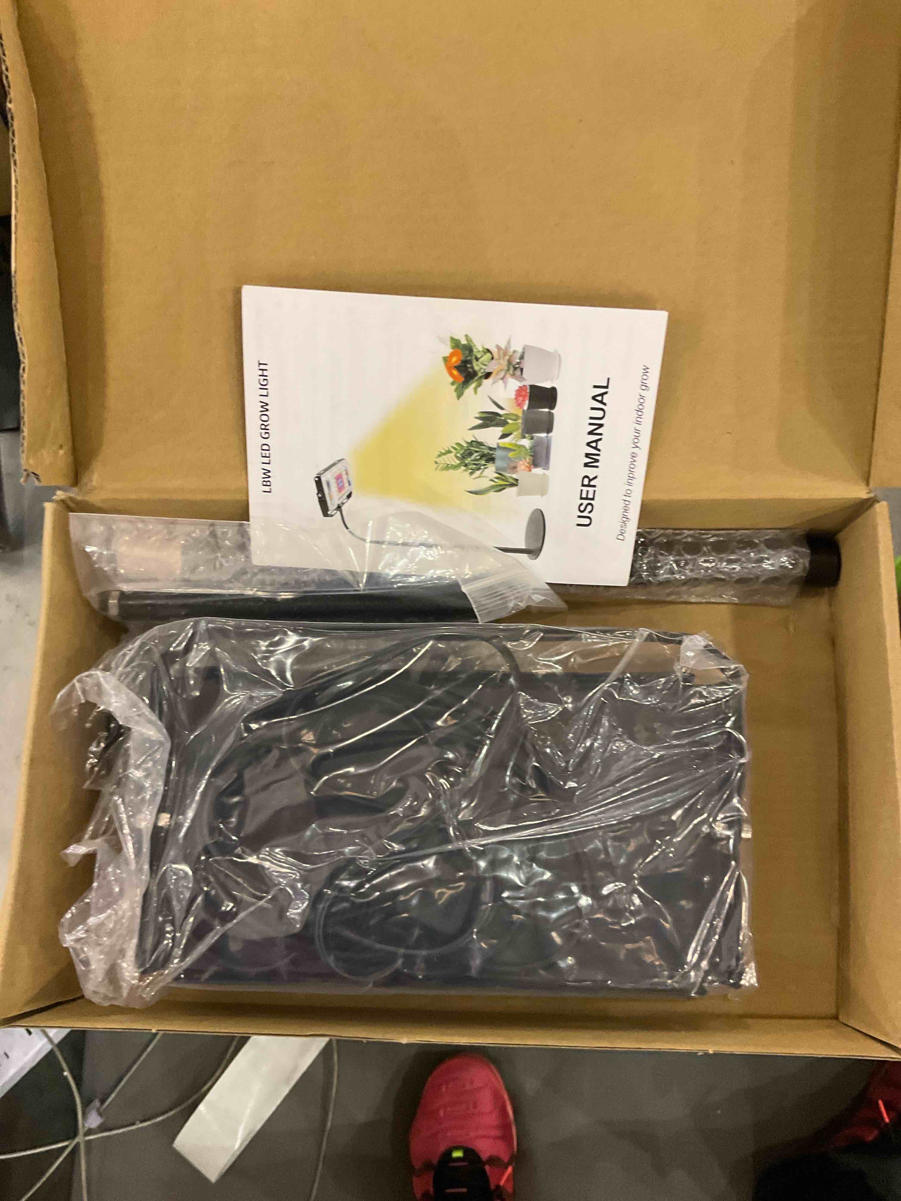 https://s3.amazonaws.com/lotting-images-prod/bidfta/EXS00723706_1703691265151.jpeg