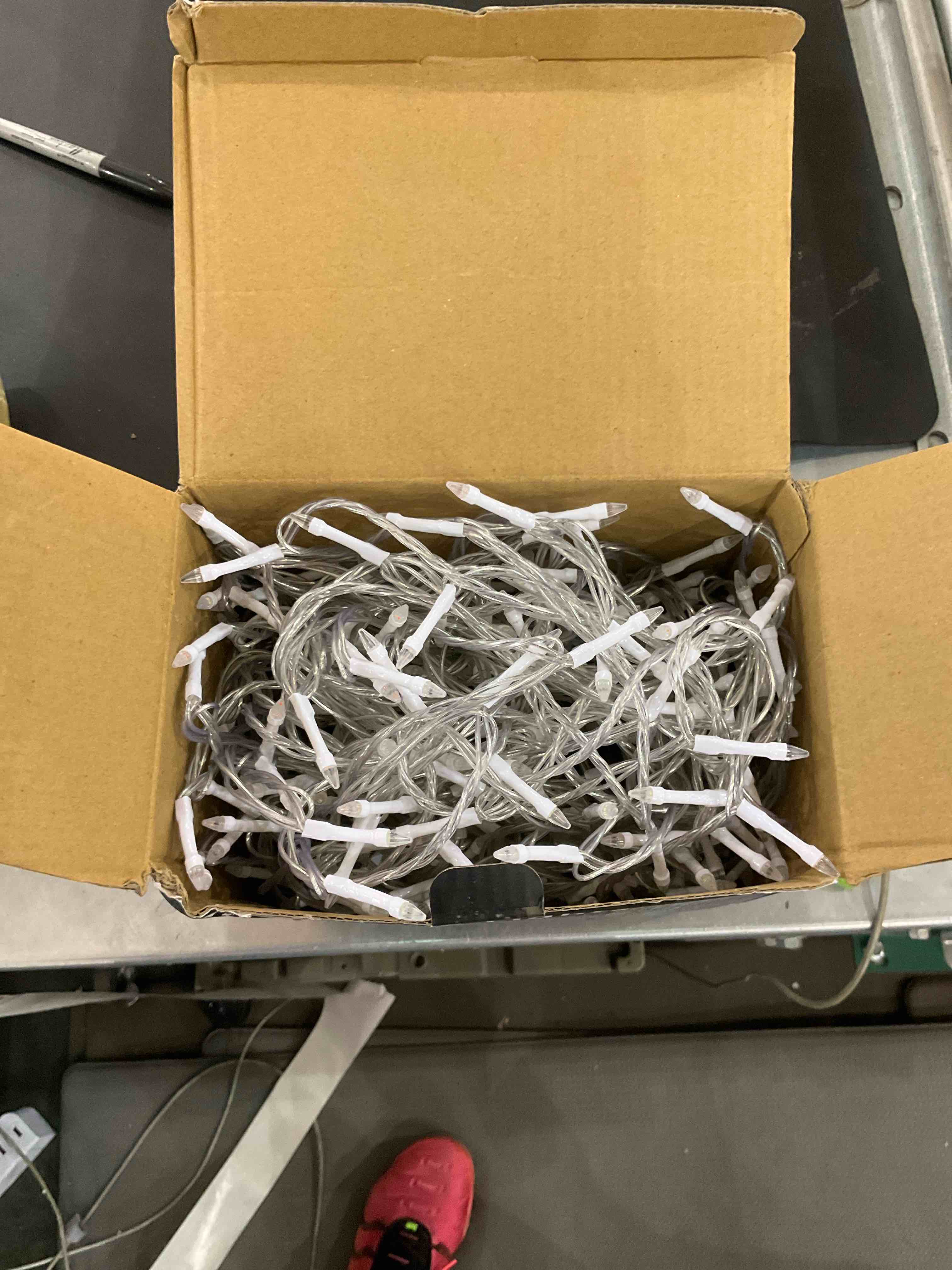 https://s3.amazonaws.com/lotting-images-prod/bidfta/EXS00723707_1703691579555.jpeg