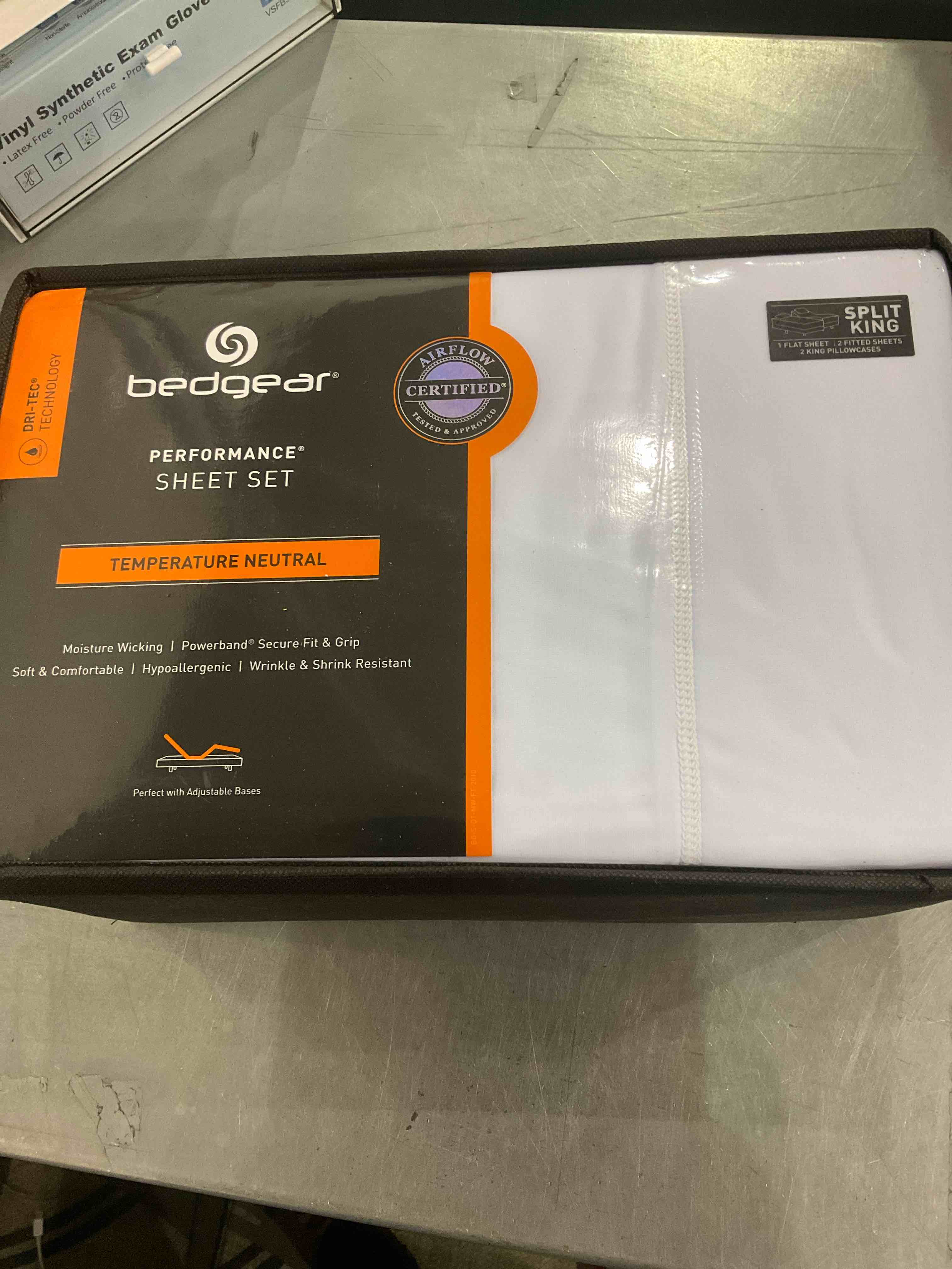 https://s3.amazonaws.com/lotting-images-prod/bidfta/EXS00723875_1704197572670.jpeg