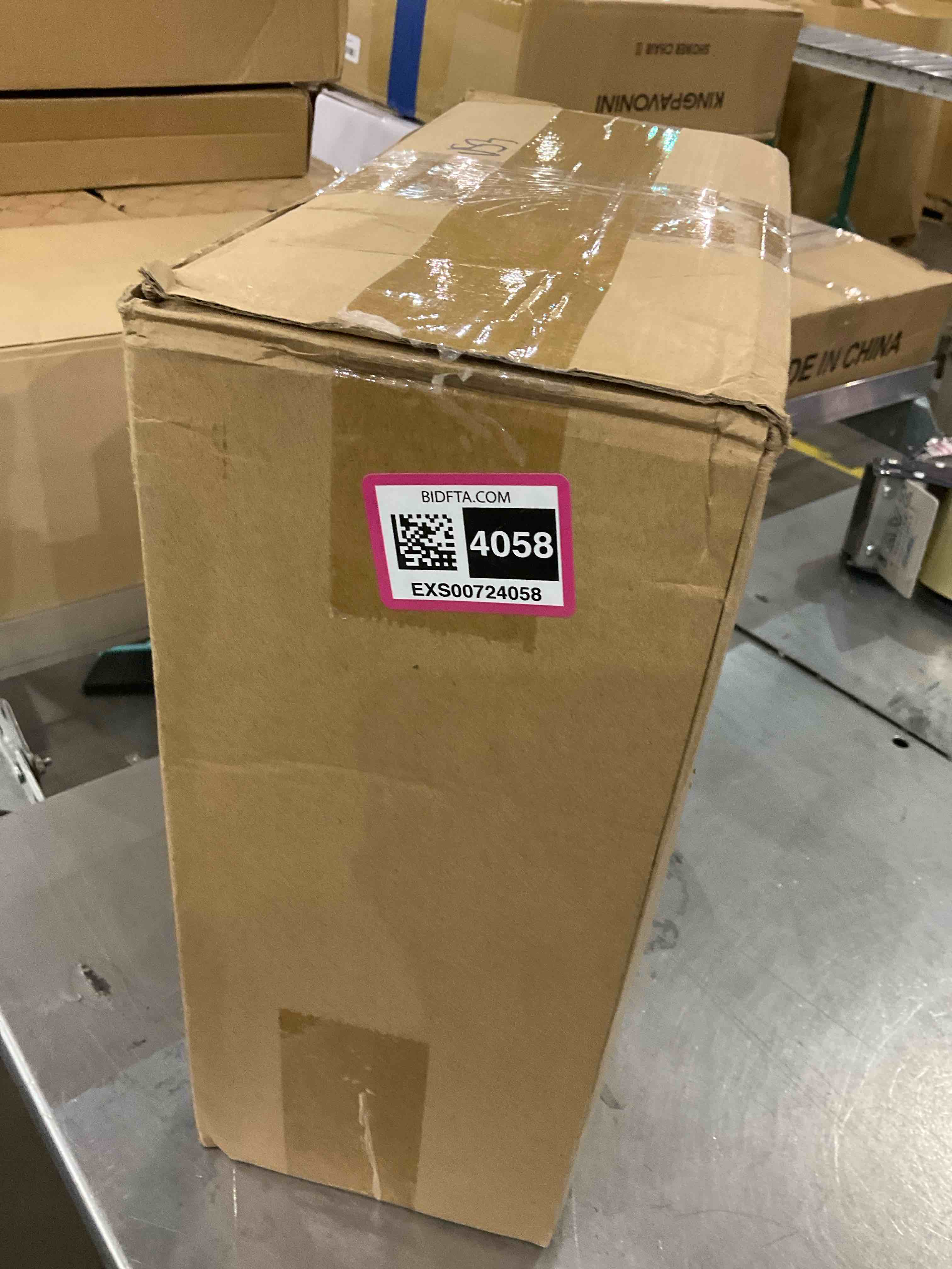 https://s3.amazonaws.com/lotting-images-prod/bidfta/EXS00724058_1703771632189.jpeg