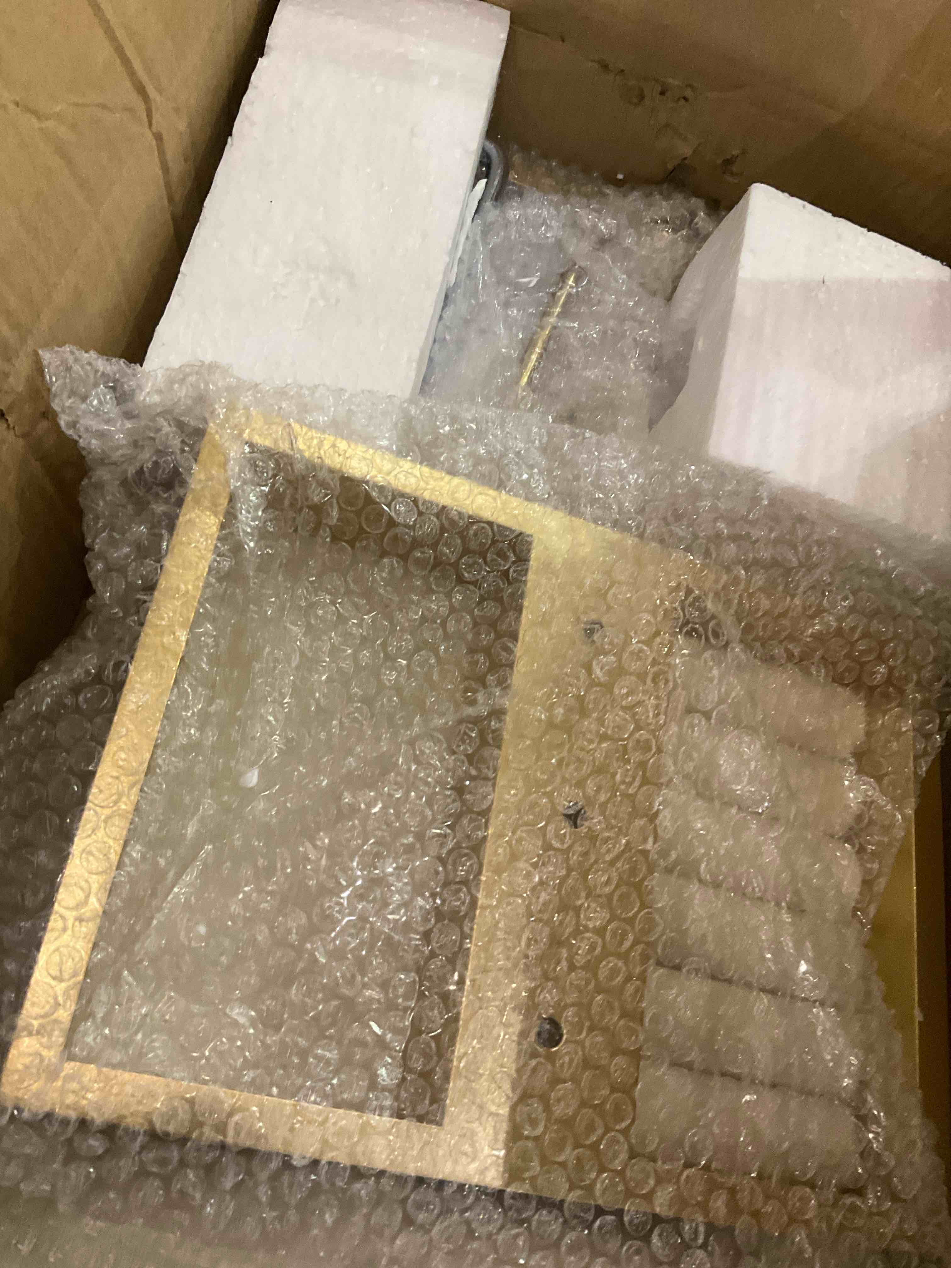 https://s3.amazonaws.com/lotting-images-prod/bidfta/EXS00724234_1703867556629.jpeg