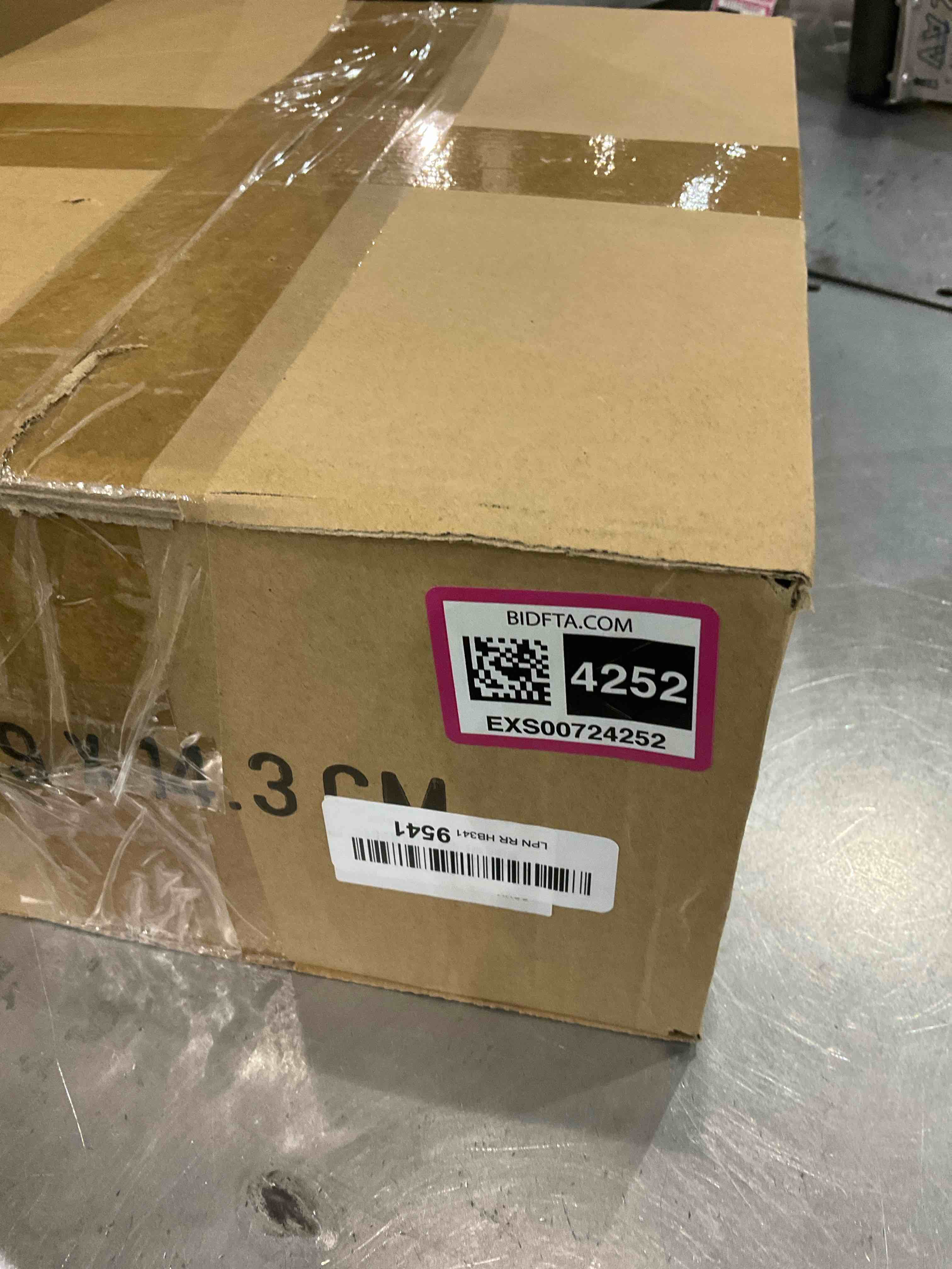 https://s3.amazonaws.com/lotting-images-prod/bidfta/EXS00724252_1703873338295.jpeg