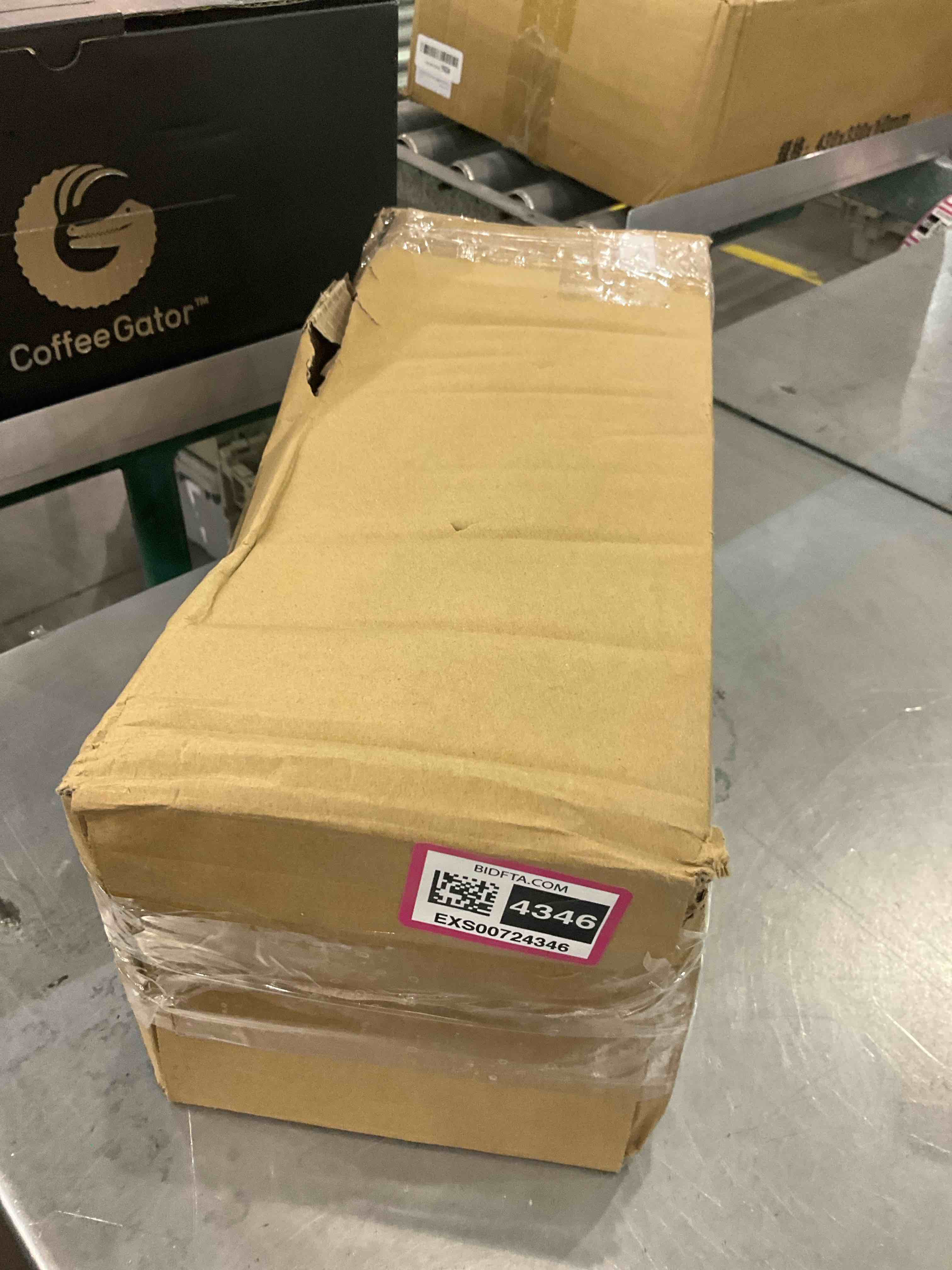 https://s3.amazonaws.com/lotting-images-prod/bidfta/EXS00724346_1704292092396.jpeg