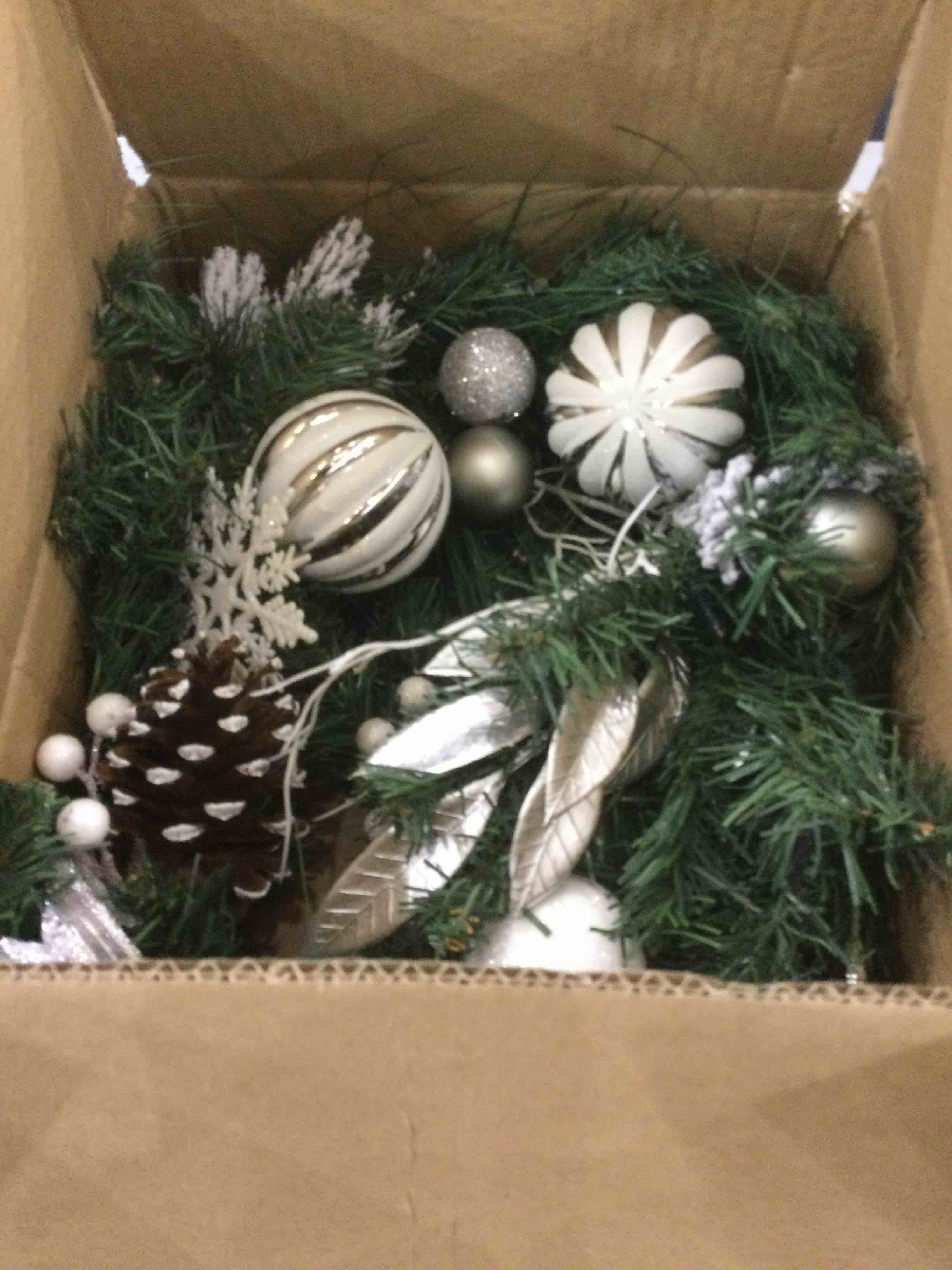 https://s3.amazonaws.com/lotting-images-prod/bidfta/EXS00724607_1703184813245.jpeg