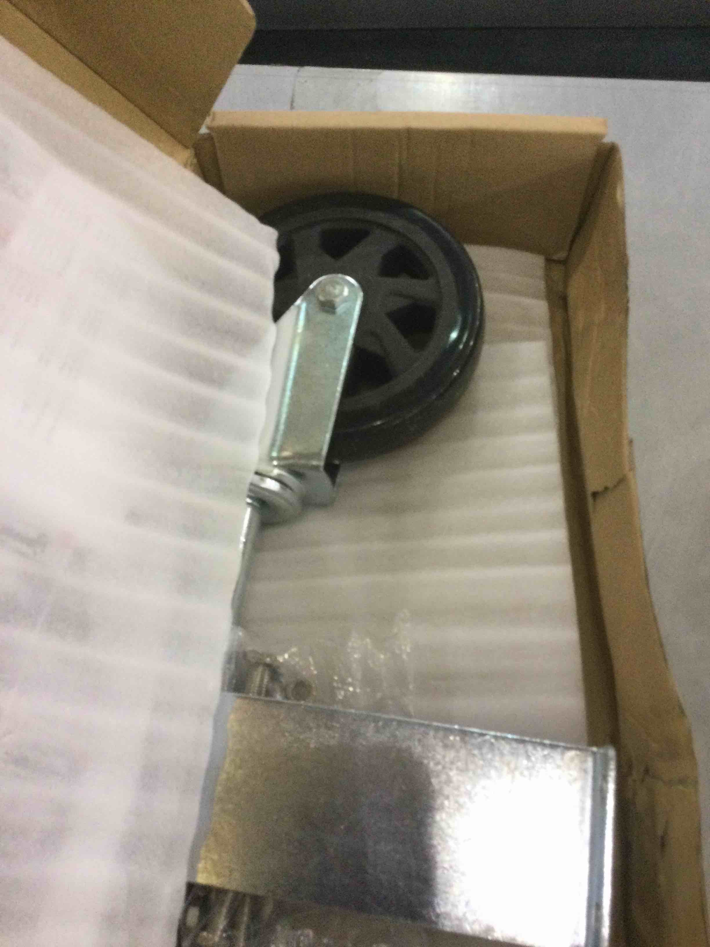 https://s3.amazonaws.com/lotting-images-prod/bidfta/EXS00724952_1703867725699.jpeg