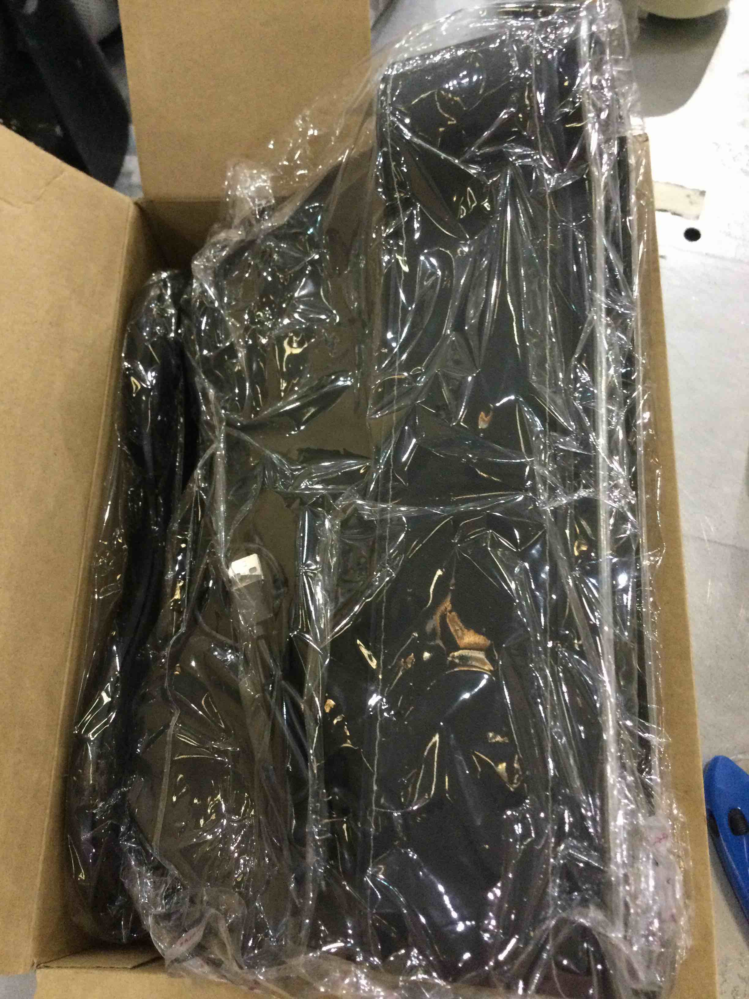 https://s3.amazonaws.com/lotting-images-prod/bidfta/EXS00725231_1703275613065.jpeg