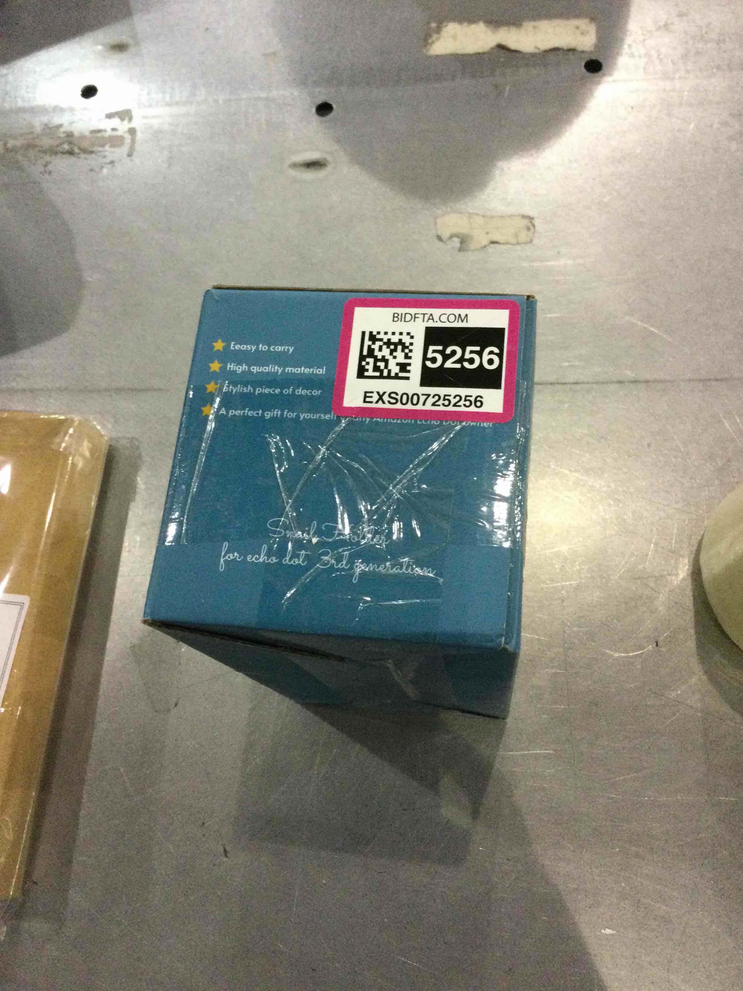 https://s3.amazonaws.com/lotting-images-prod/bidfta/EXS00725256_1703680705374.jpeg