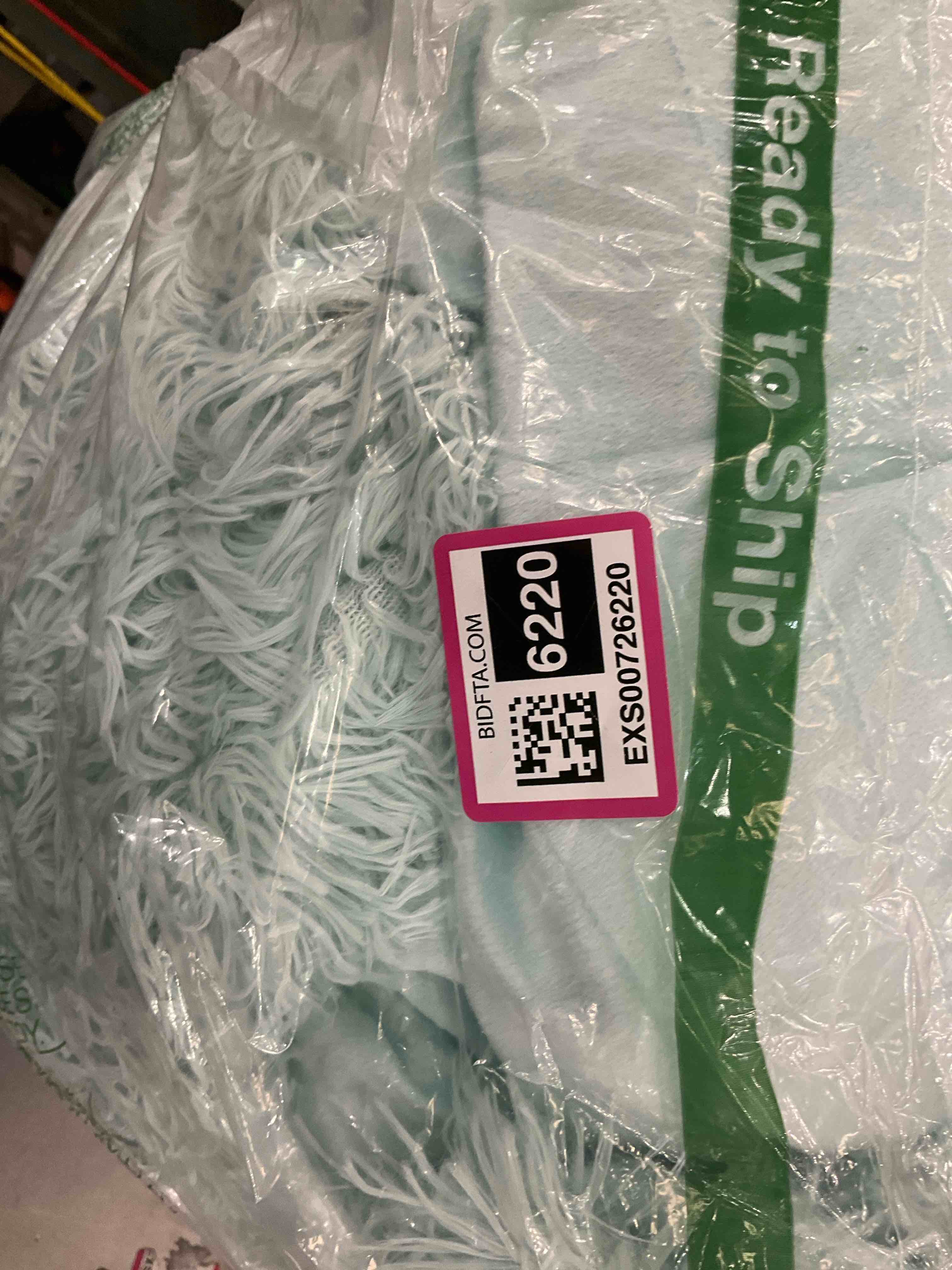 https://s3.amazonaws.com/lotting-images-prod/bidfta/EXS00726220_1704390240437.jpeg