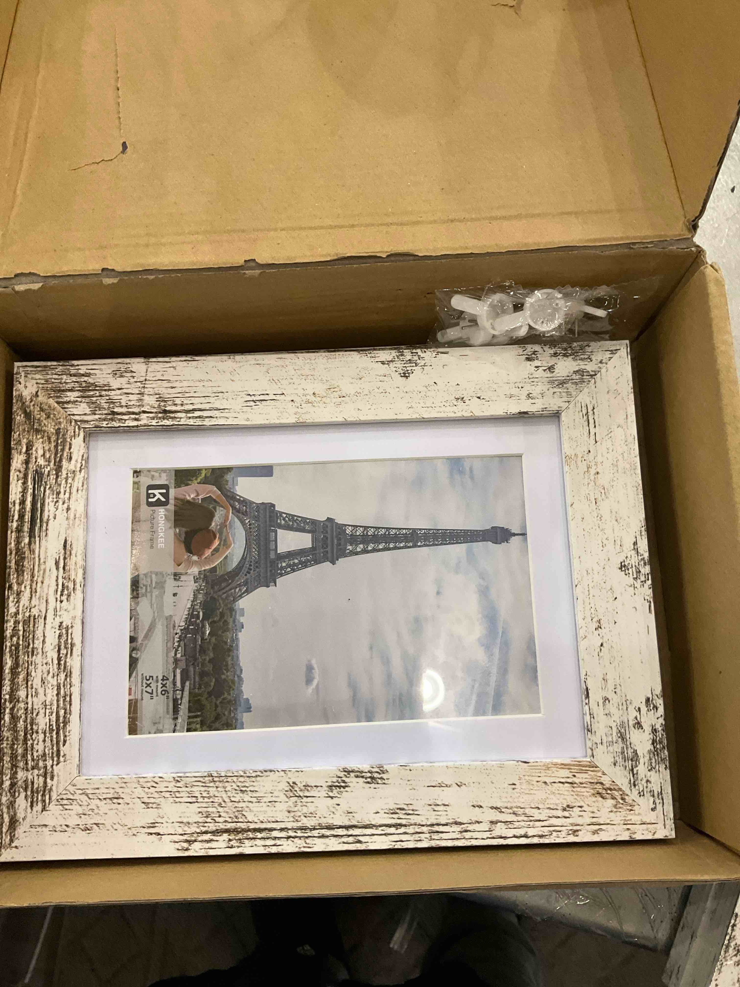 https://s3.amazonaws.com/lotting-images-prod/bidfta/EXS00727051_1703692432152.jpeg