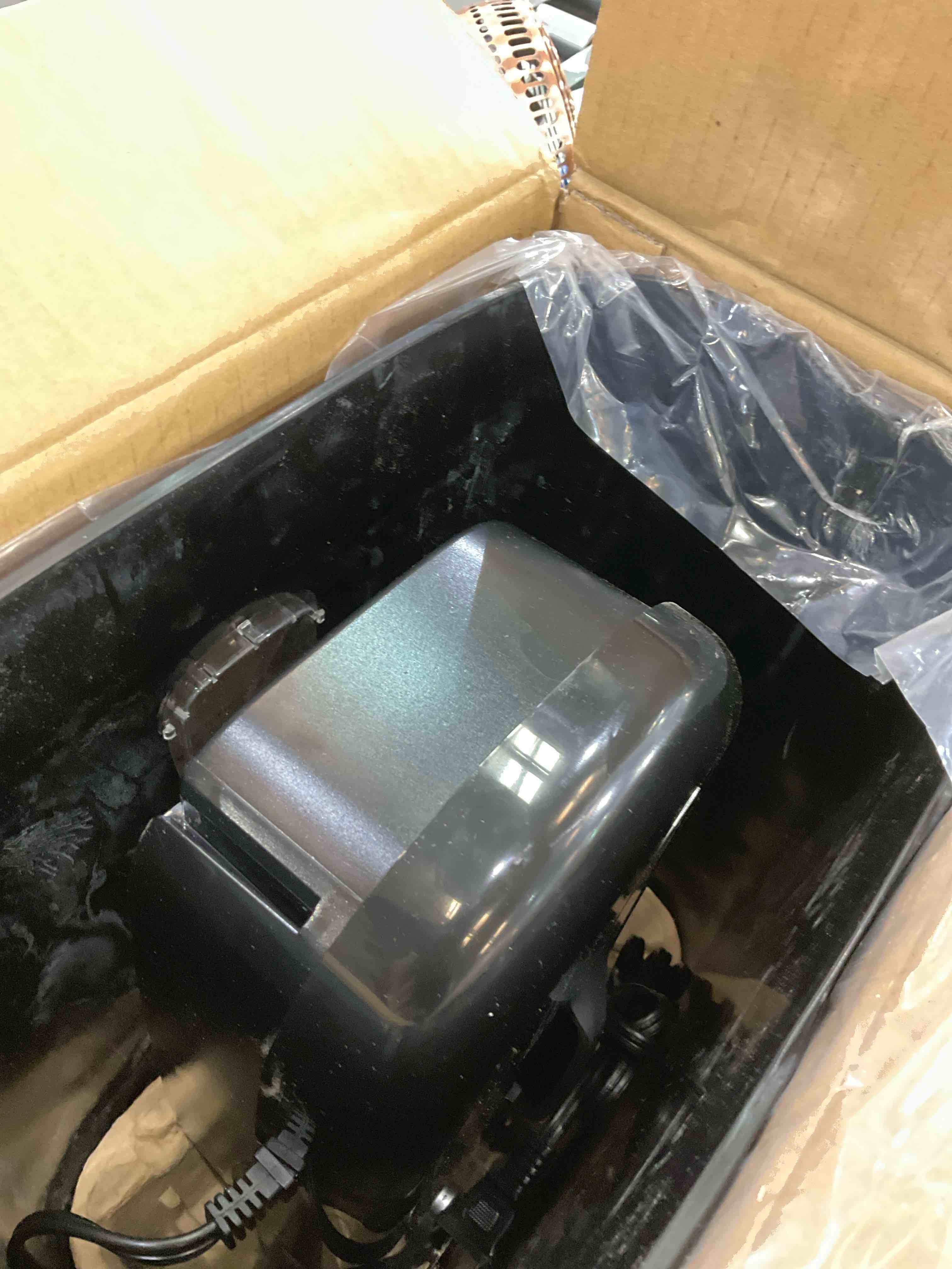 https://s3.amazonaws.com/lotting-images-prod/bidfta/EXS00727059_1703693852163.jpeg