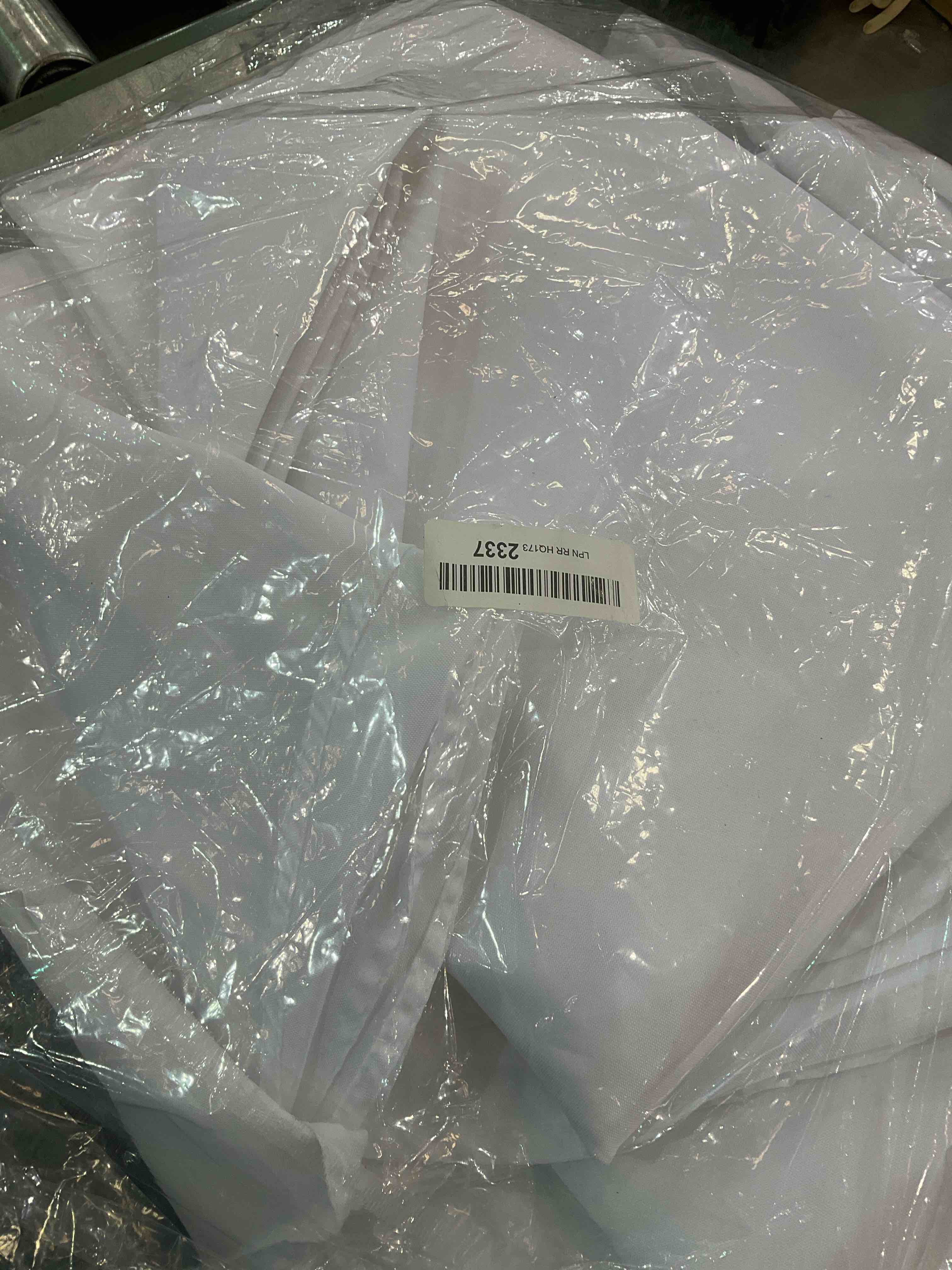 https://s3.amazonaws.com/lotting-images-prod/bidfta/EXS00727224_1703780094142.jpeg