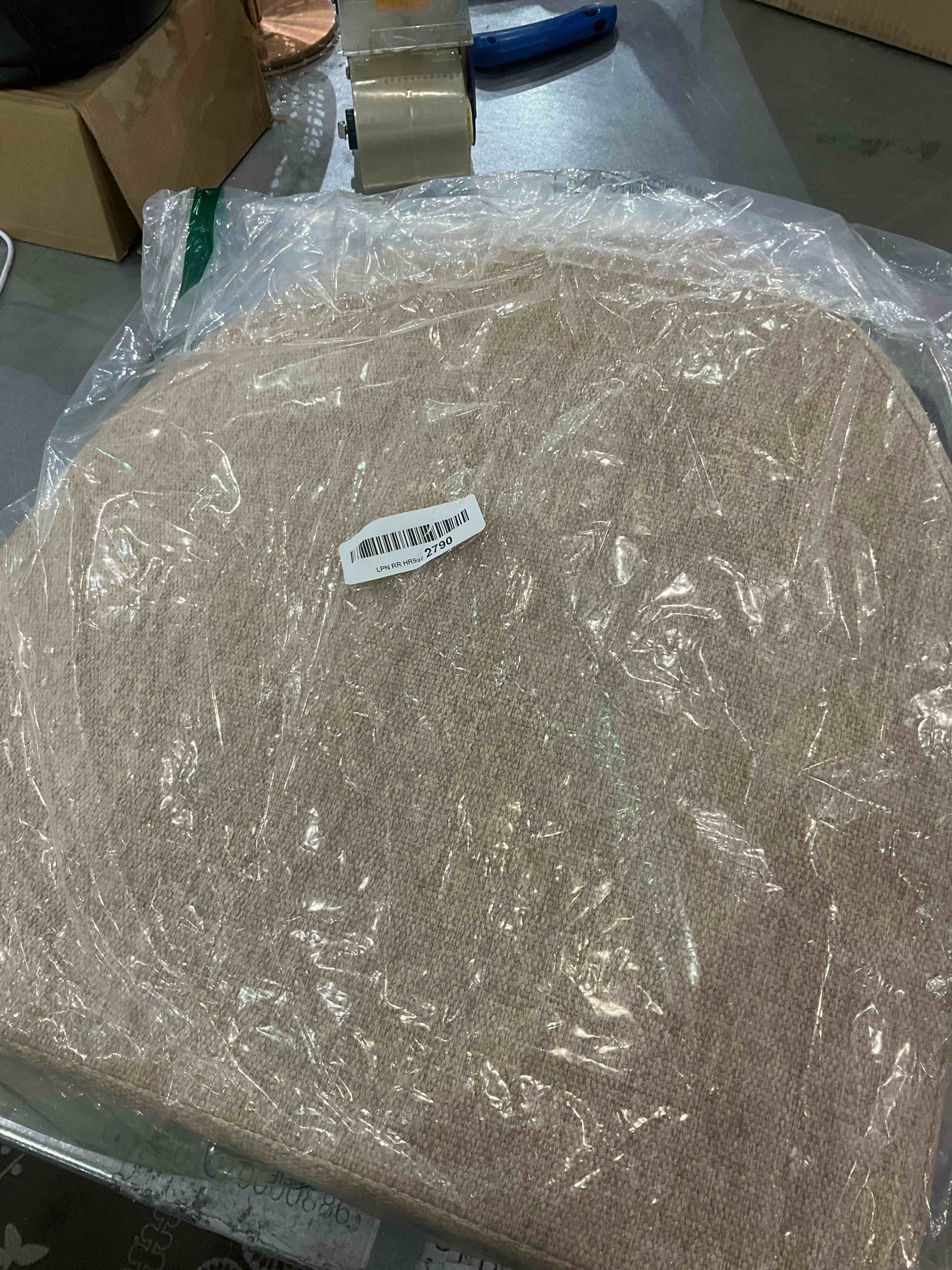 https://s3.amazonaws.com/lotting-images-prod/bidfta/EXS00727404_1703872130351.jpeg