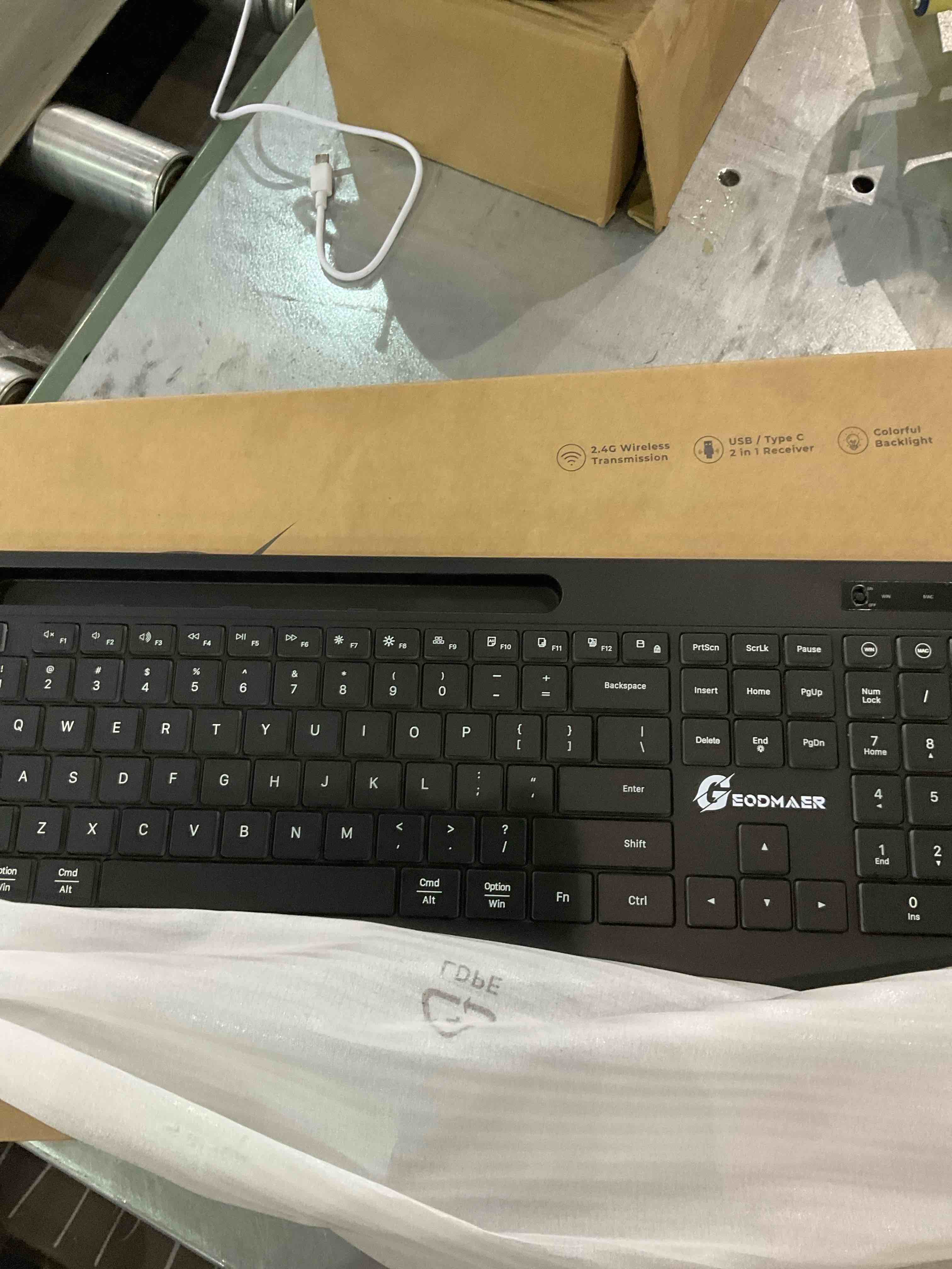 https://s3.amazonaws.com/lotting-images-prod/bidfta/EXS00727407_1703872693812.jpeg