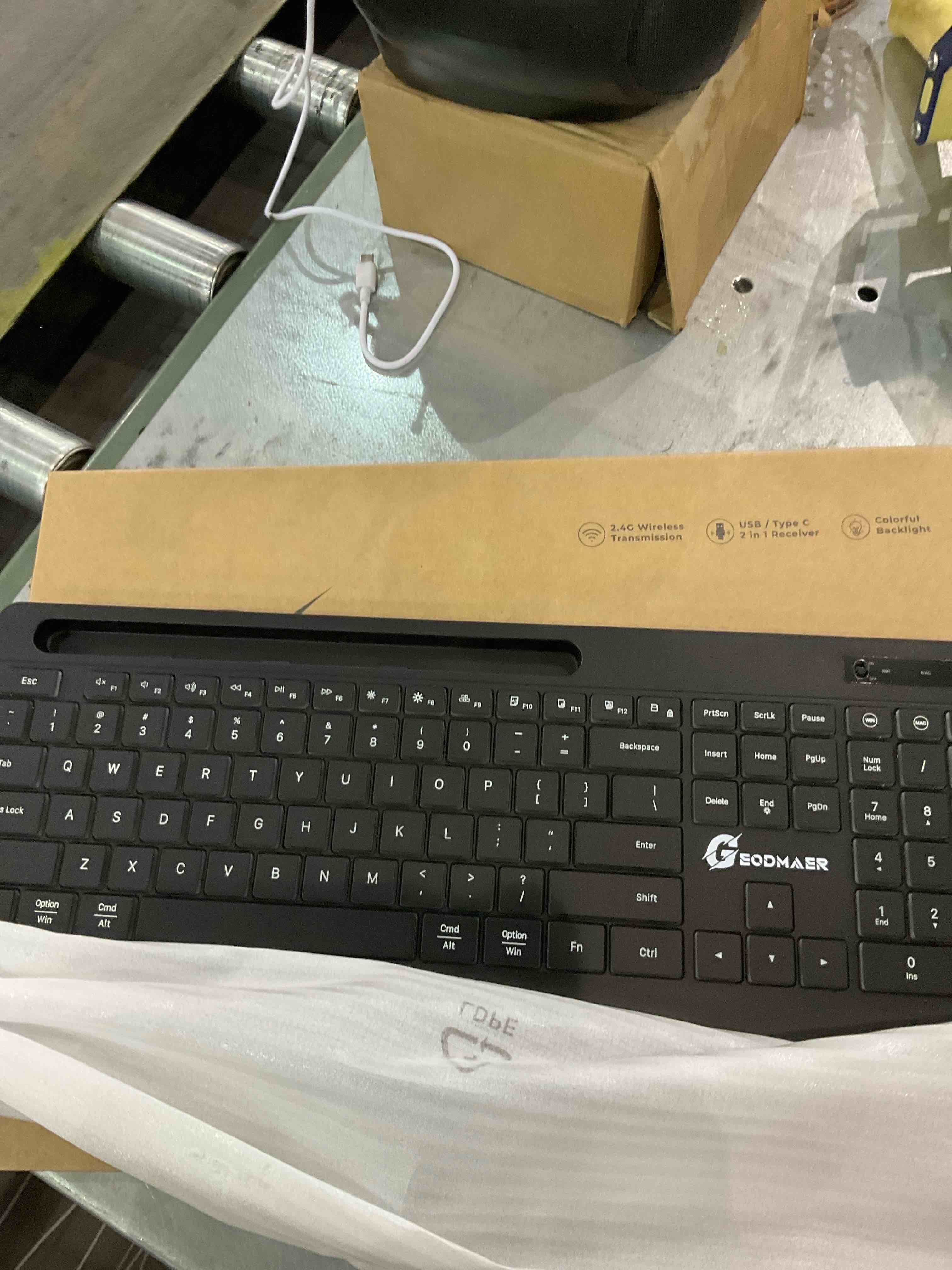 https://s3.amazonaws.com/lotting-images-prod/bidfta/EXS00727407_1703872694857.jpeg