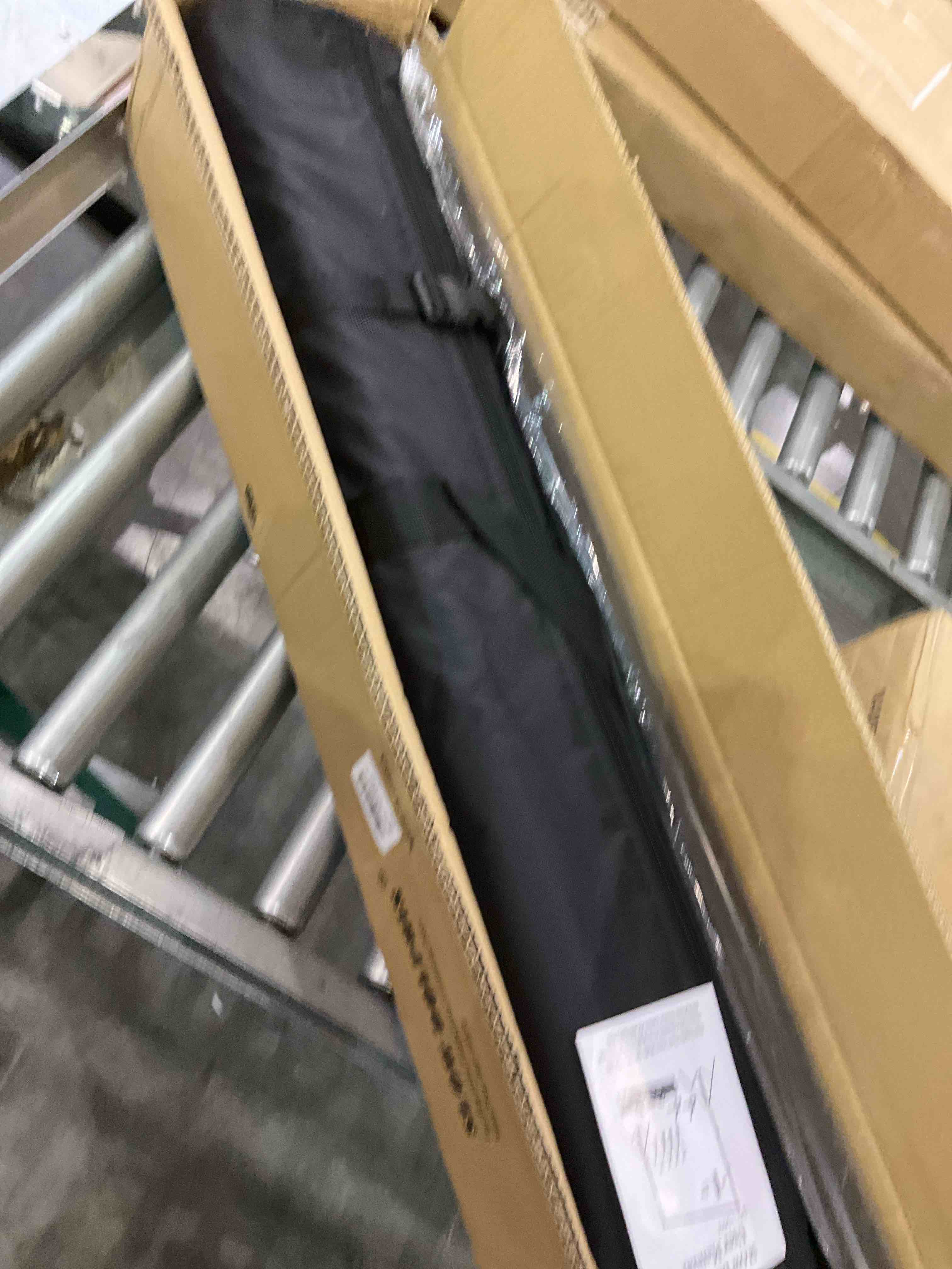 https://s3.amazonaws.com/lotting-images-prod/bidfta/EXS00727479_1704200706034.jpeg