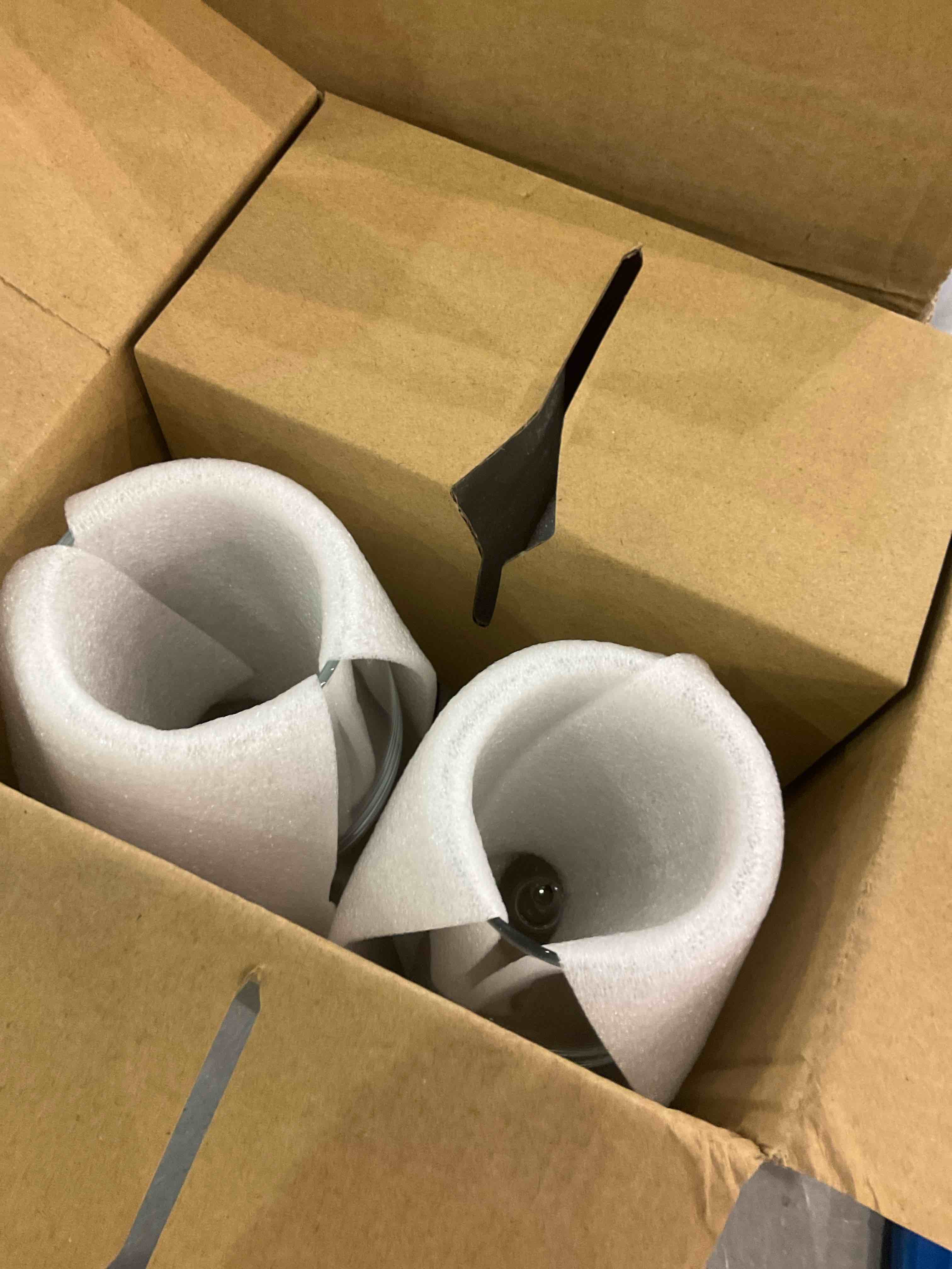https://s3.amazonaws.com/lotting-images-prod/bidfta/EXS00728115_1704287952680.jpeg