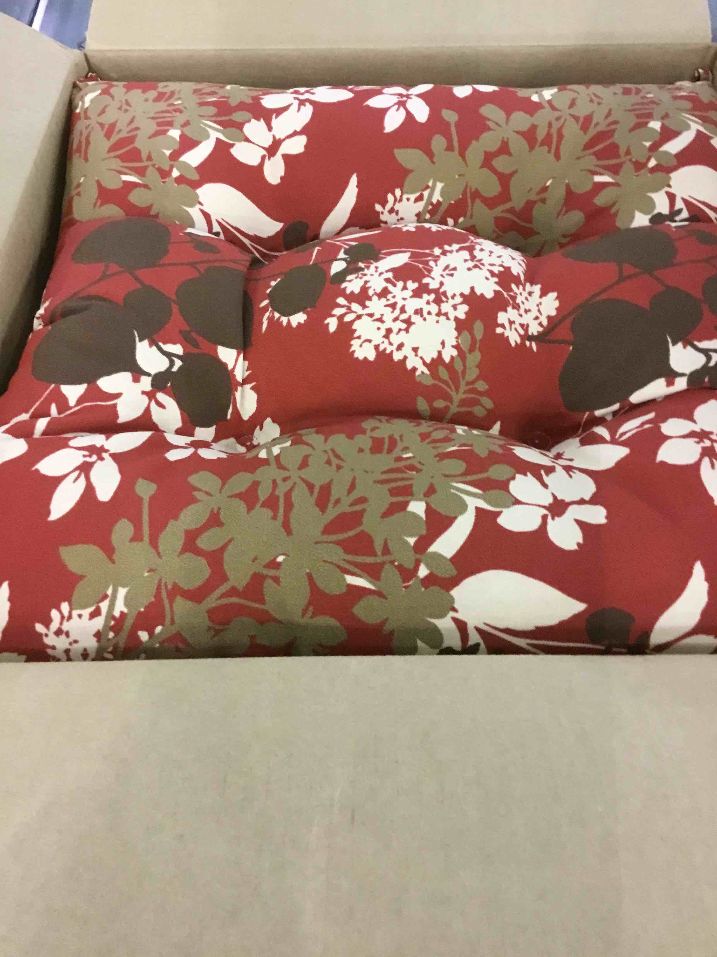 https://s3.amazonaws.com/lotting-images-prod/bidfta/EXS00728634_1703252602646.jpeg