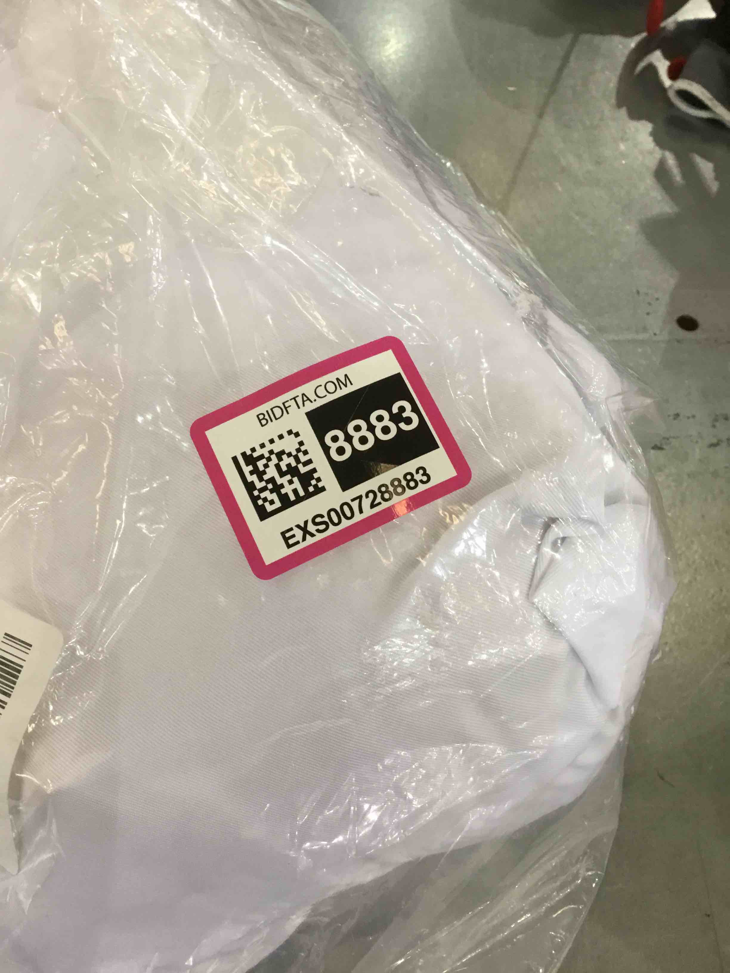 https://s3.amazonaws.com/lotting-images-prod/bidfta/EXS00728883_1703705231125.jpeg