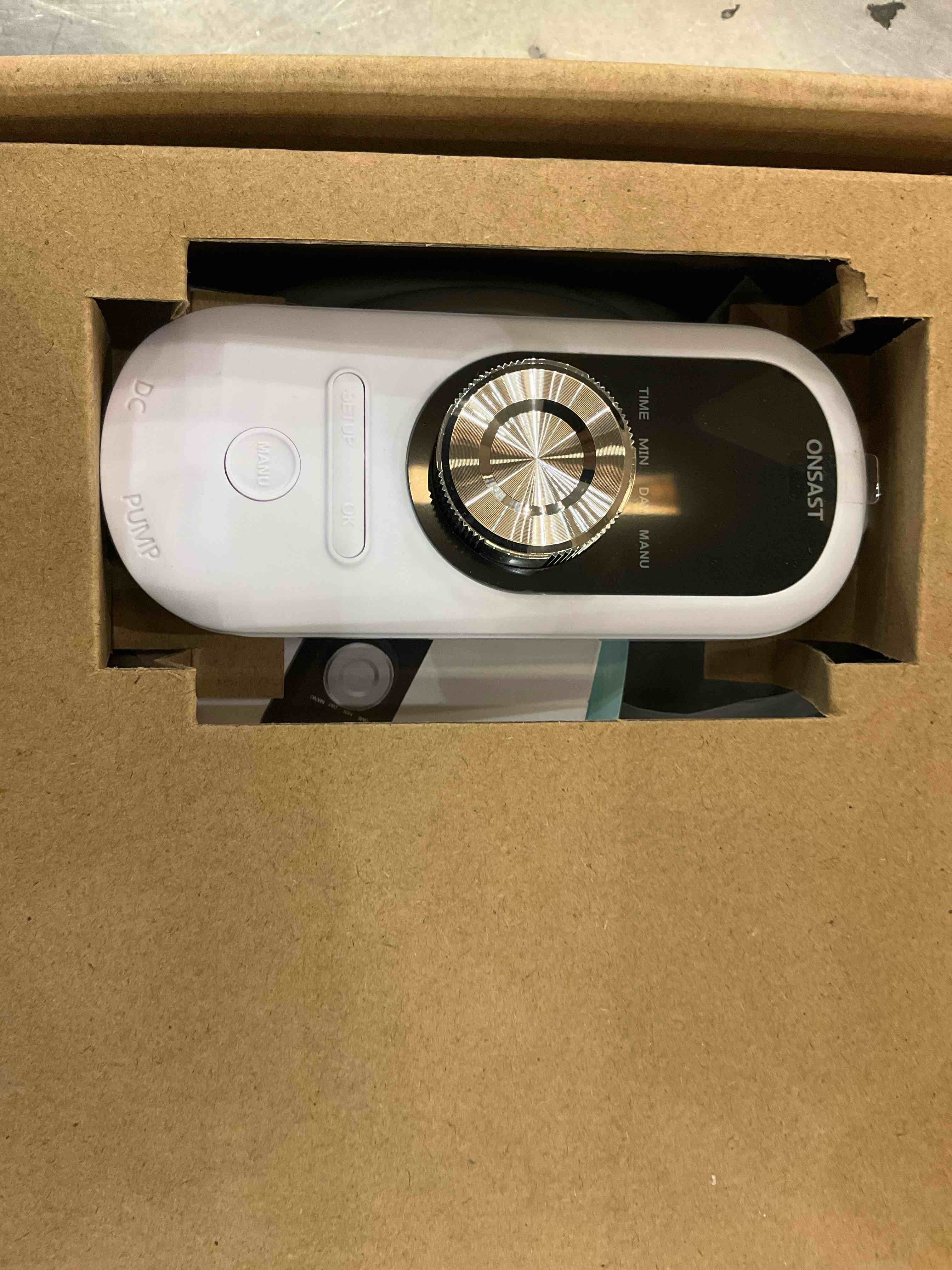https://s3.amazonaws.com/lotting-images-prod/bidfta/EXS00729141_1704390825924.jpeg