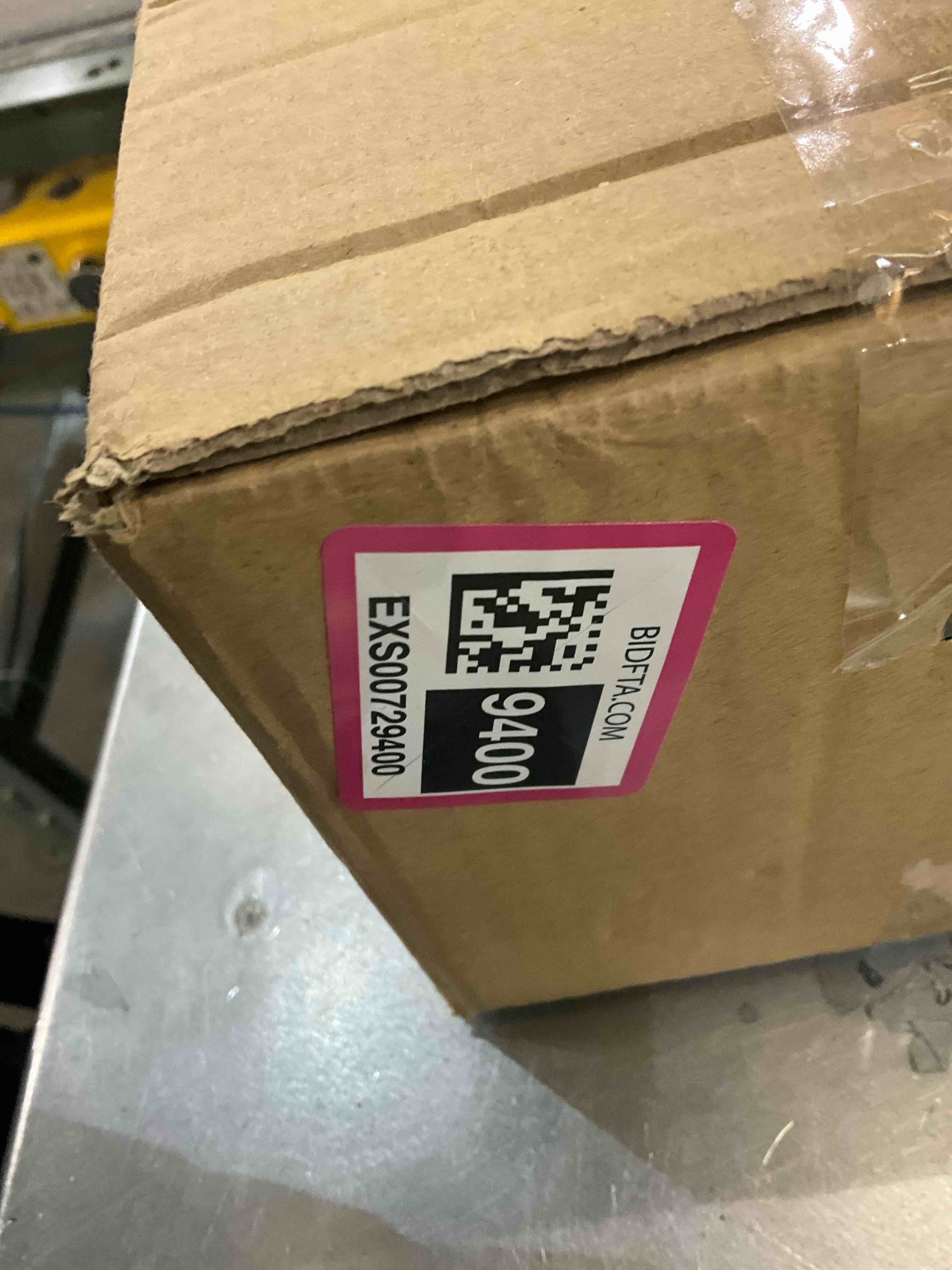 https://s3.amazonaws.com/lotting-images-prod/bidfta/EXS00729400_1704725289616.jpeg