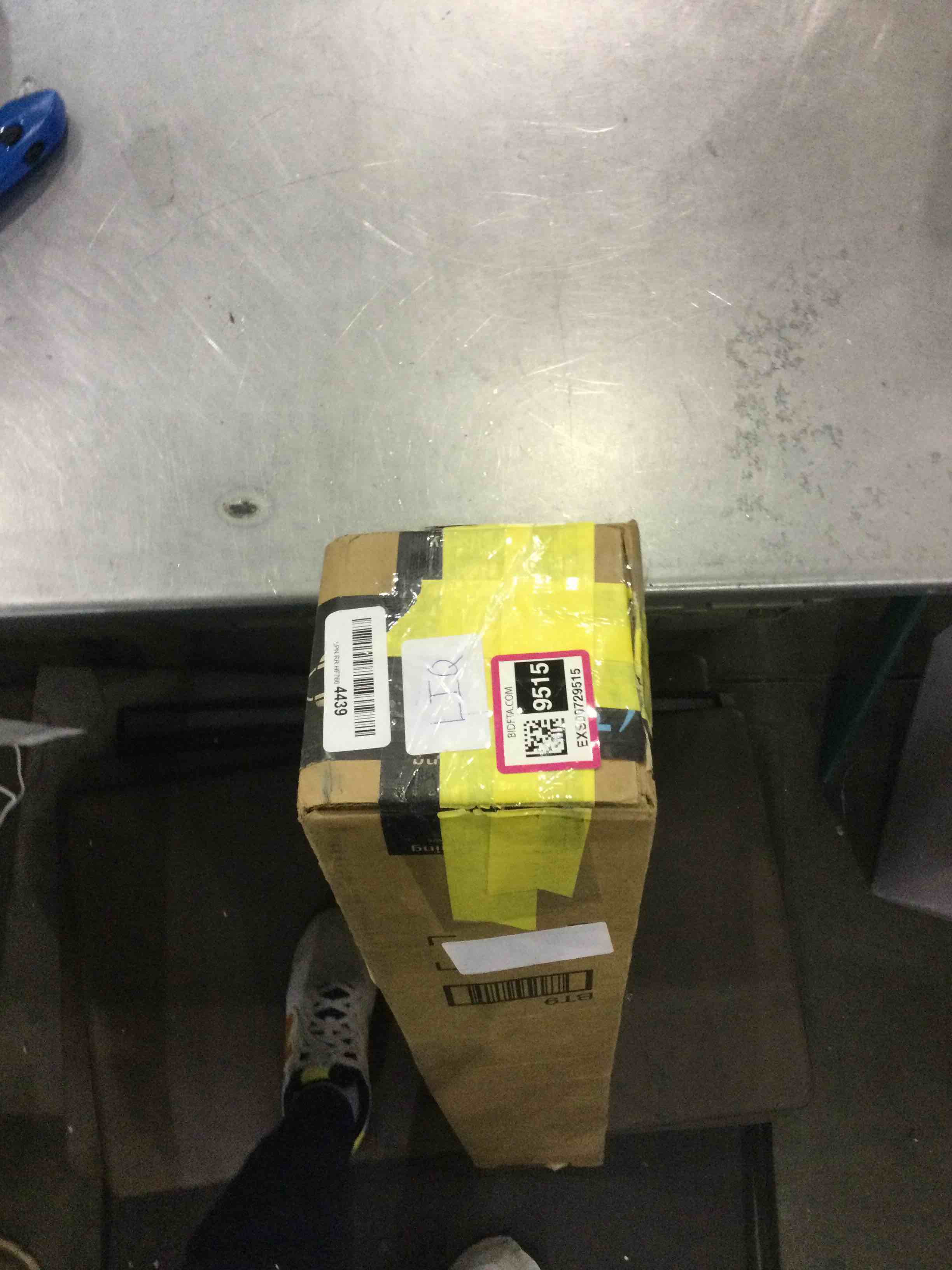https://s3.amazonaws.com/lotting-images-prod/bidfta/EXS00729515_1703771564653.jpeg