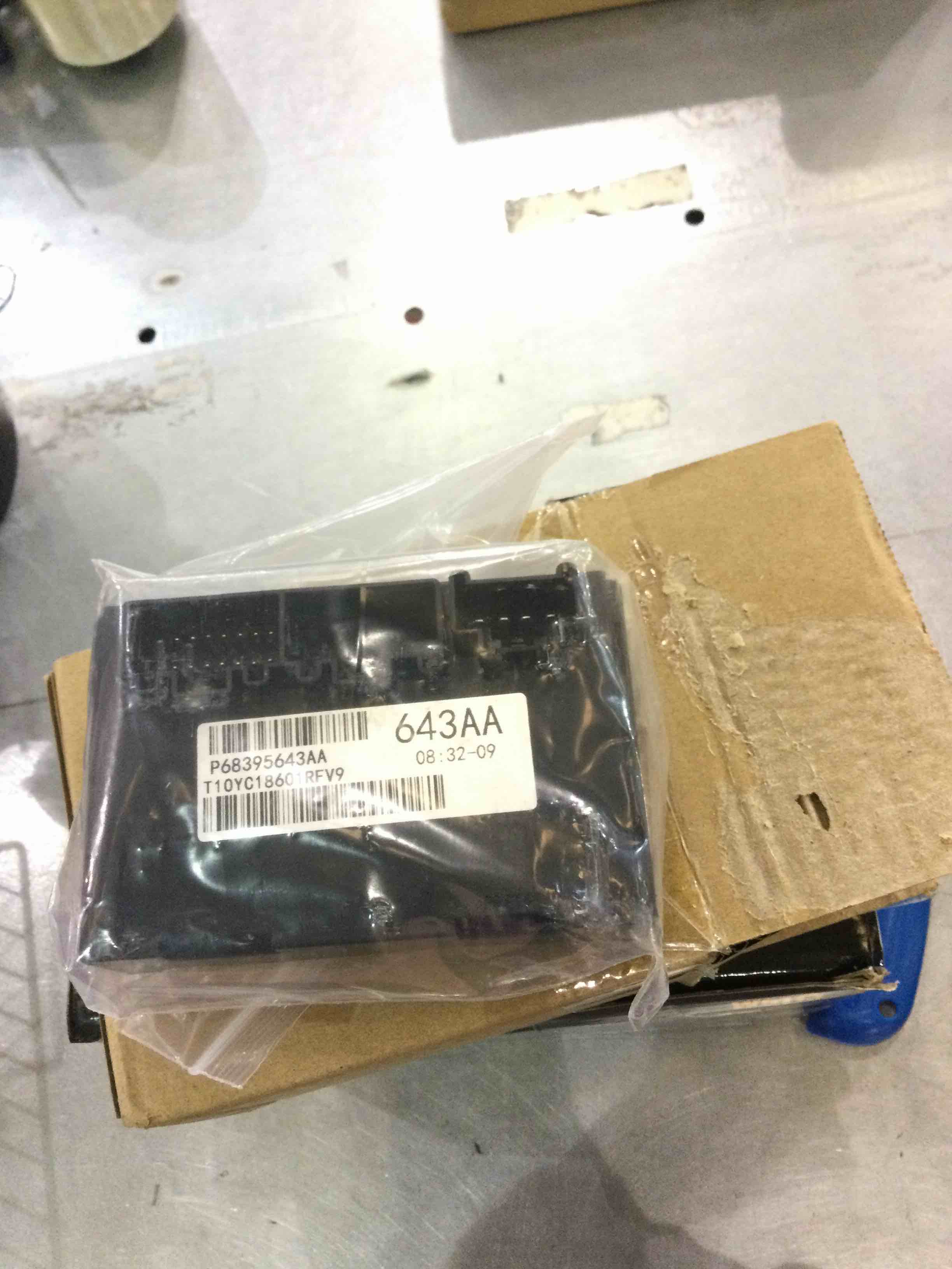 https://s3.amazonaws.com/lotting-images-prod/bidfta/EXS00729785_1703865678765.jpeg
