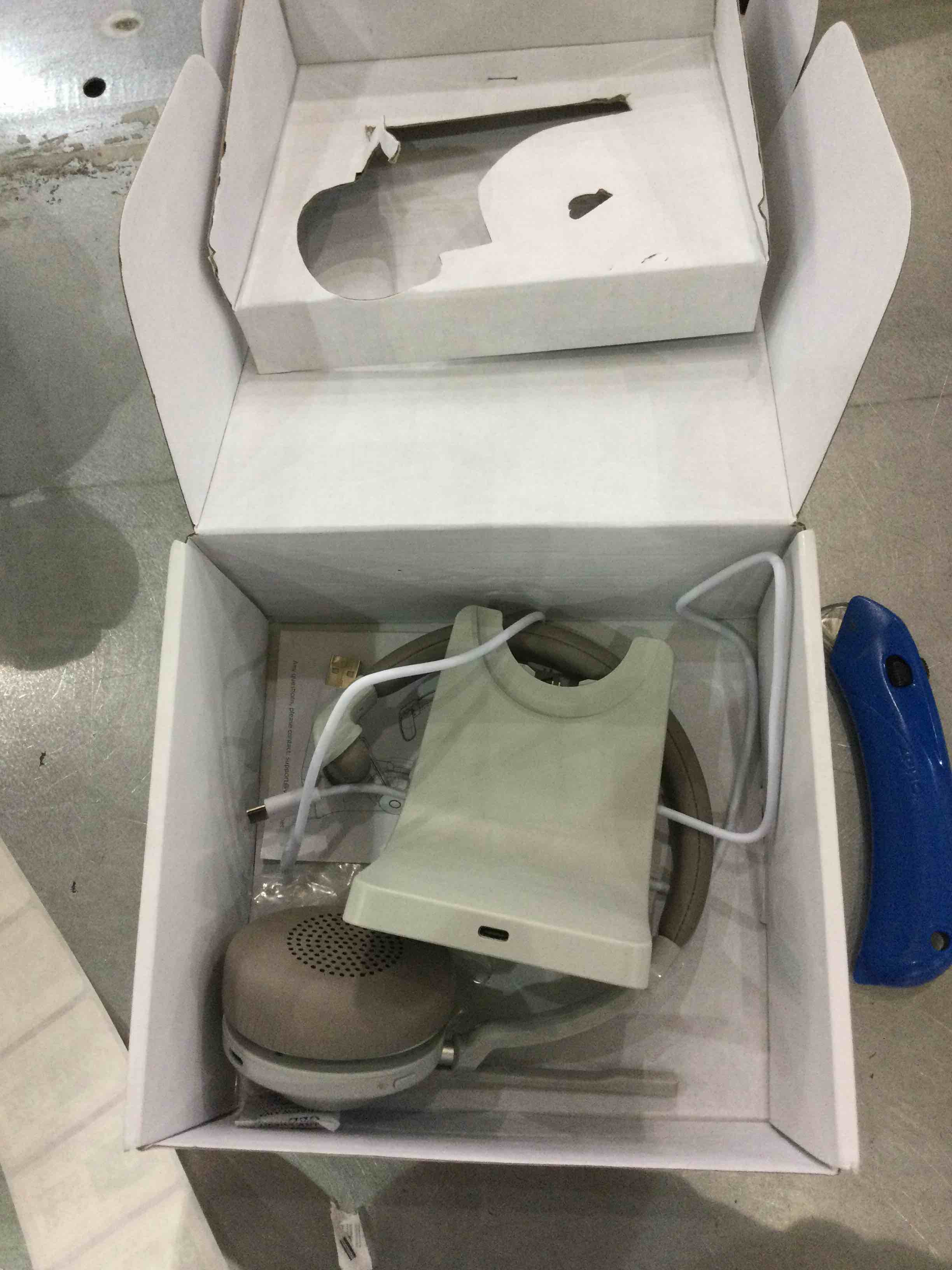https://s3.amazonaws.com/lotting-images-prod/bidfta/EXS00729787_1703865977281.jpeg