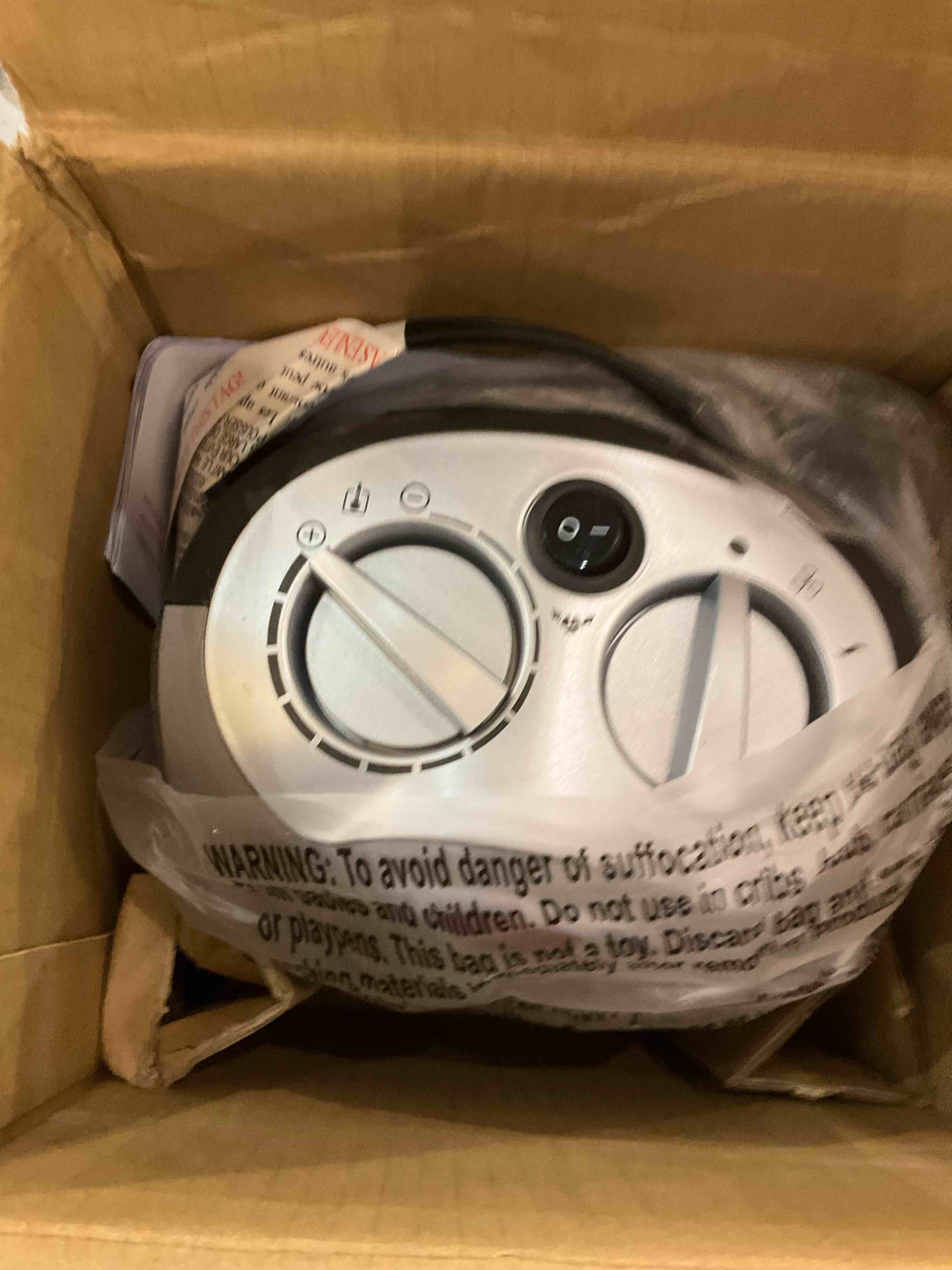 https://s3.amazonaws.com/lotting-images-prod/bidfta/EXS00730399_1703009745675.jpeg