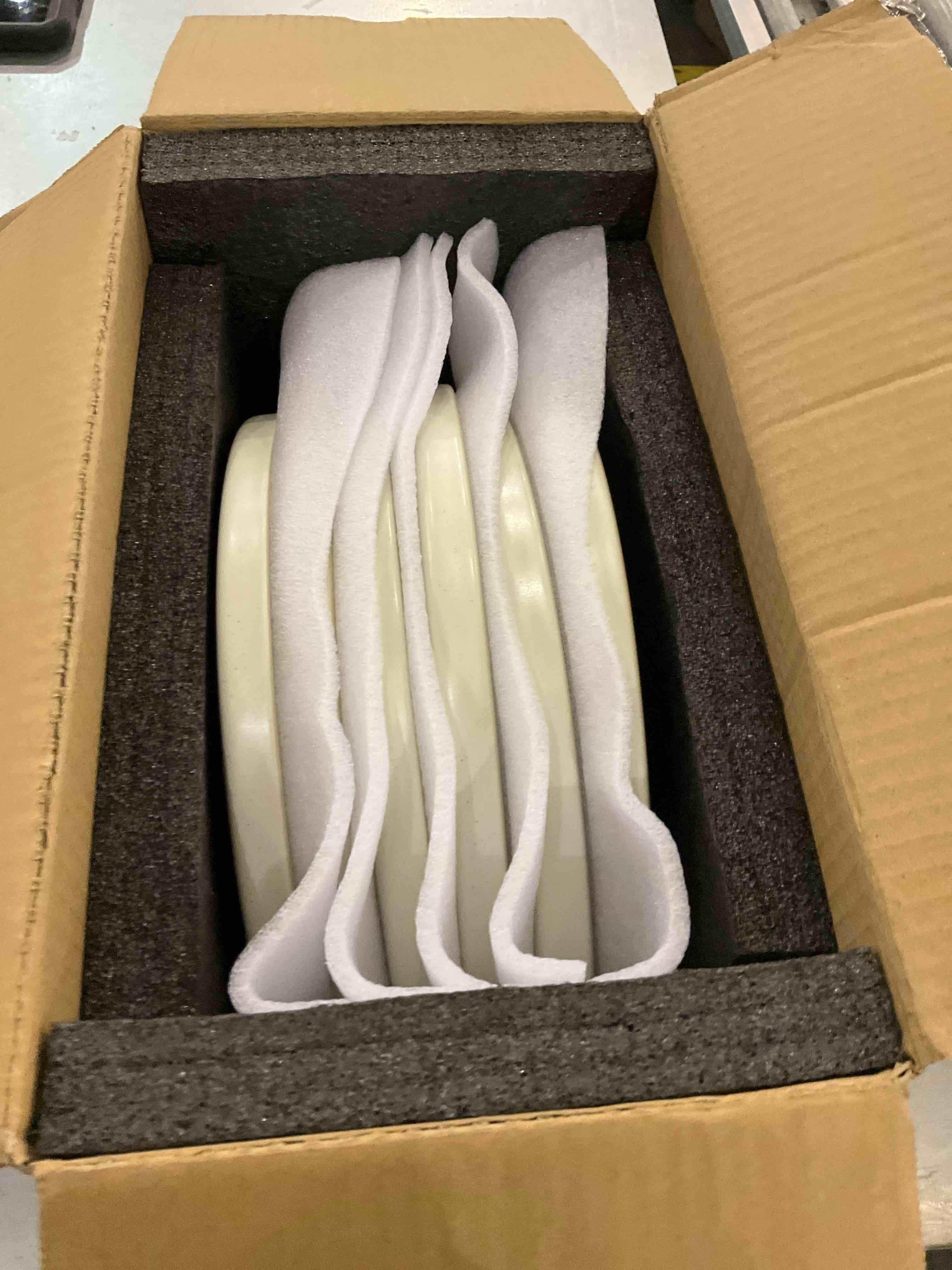 https://s3.amazonaws.com/lotting-images-prod/bidfta/EXS00730637_1703172888280.jpeg