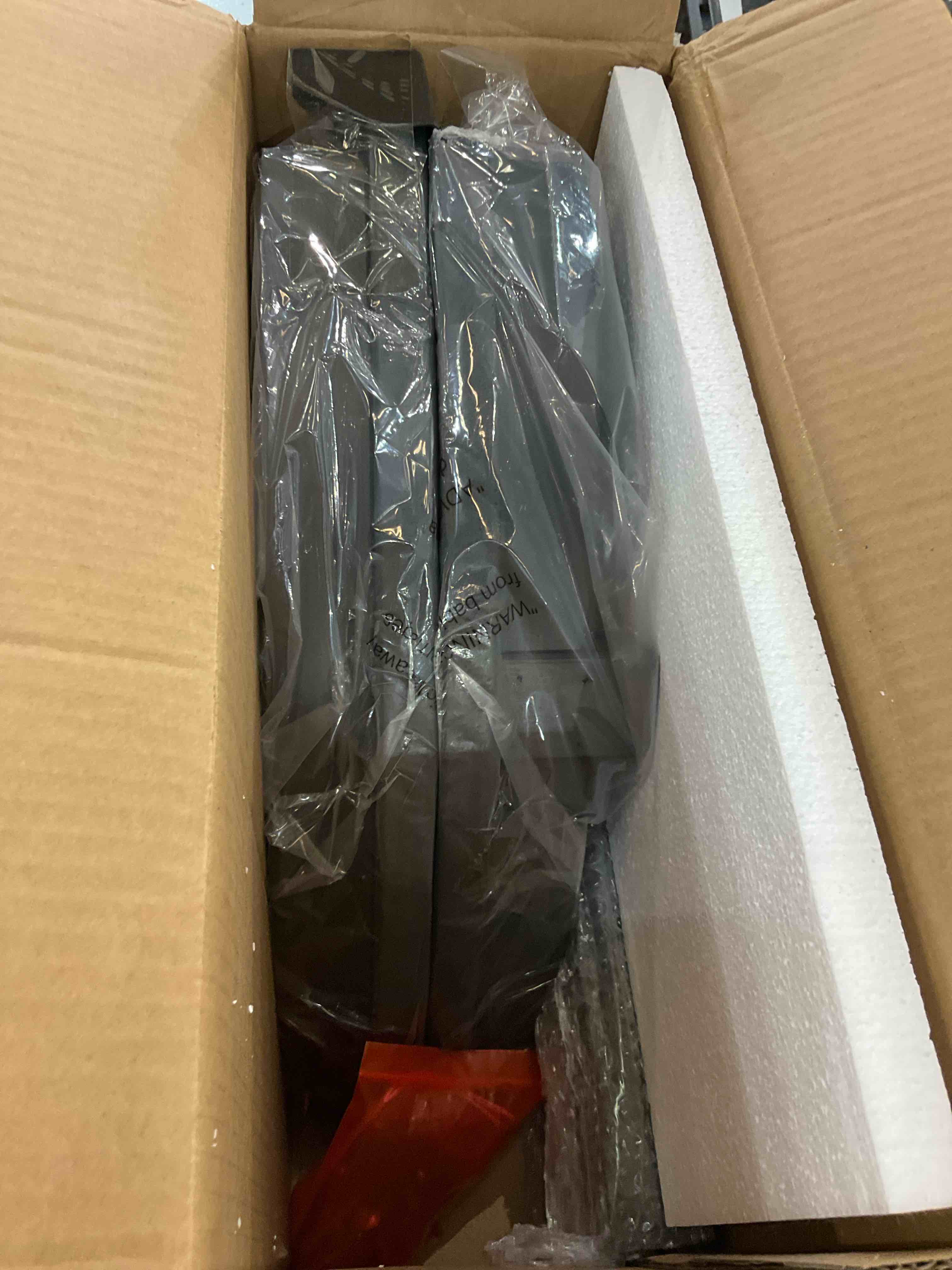 https://s3.amazonaws.com/lotting-images-prod/bidfta/EXS00730702_1703182491817.jpeg