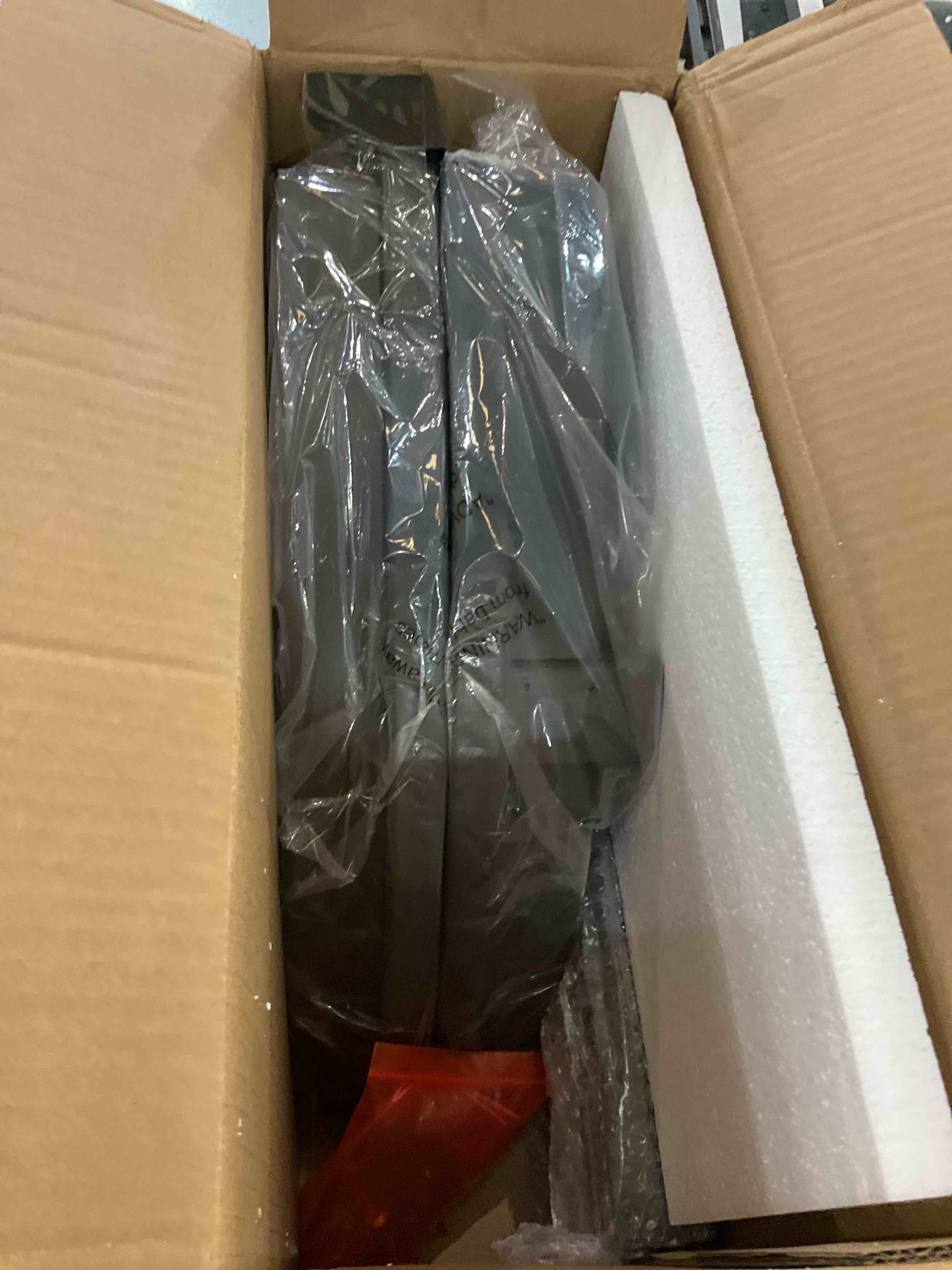 https://s3.amazonaws.com/lotting-images-prod/bidfta/EXS00730702_1703182493044.jpeg