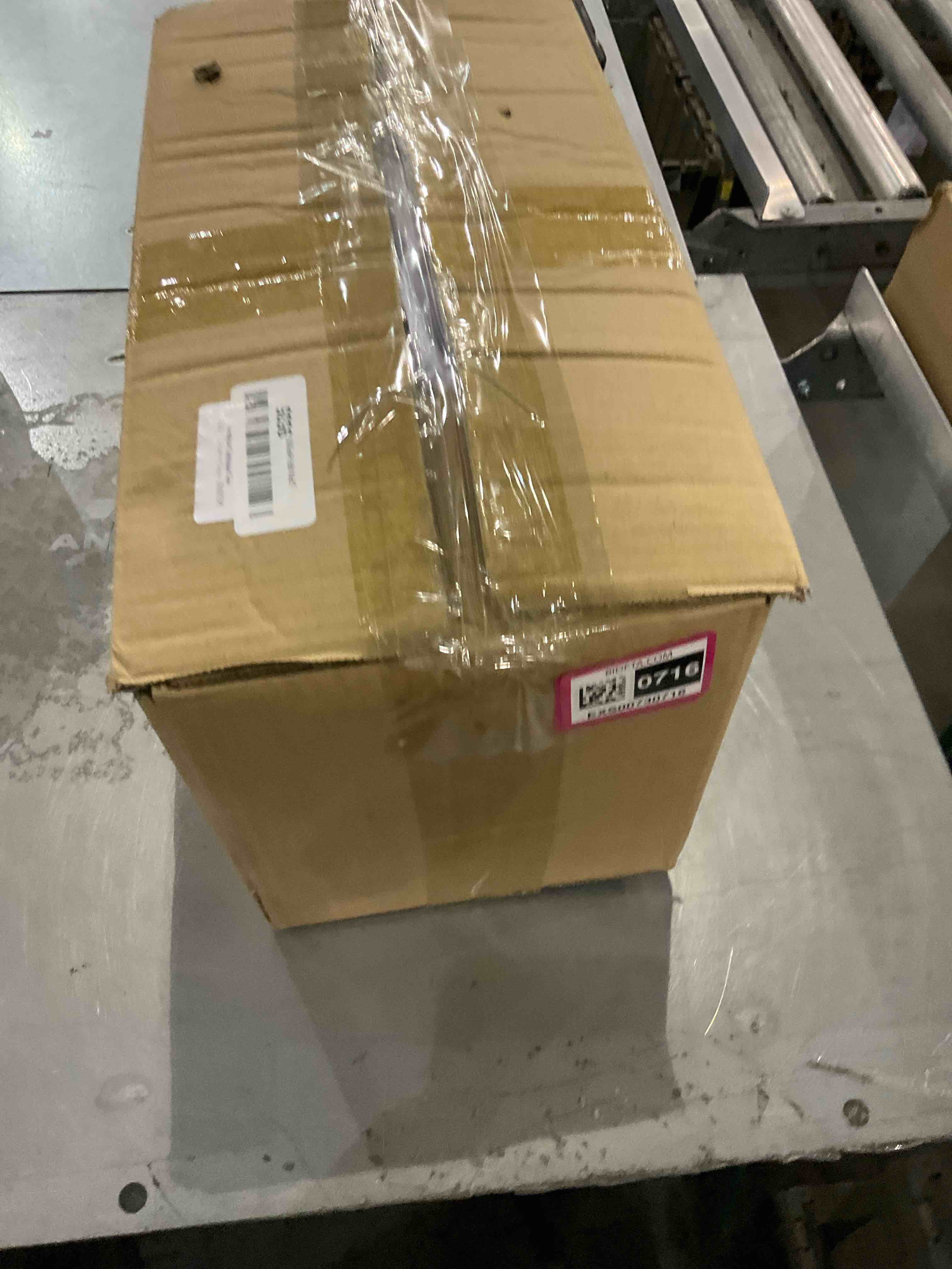 https://s3.amazonaws.com/lotting-images-prod/bidfta/EXS00730716_1703248447364.jpeg