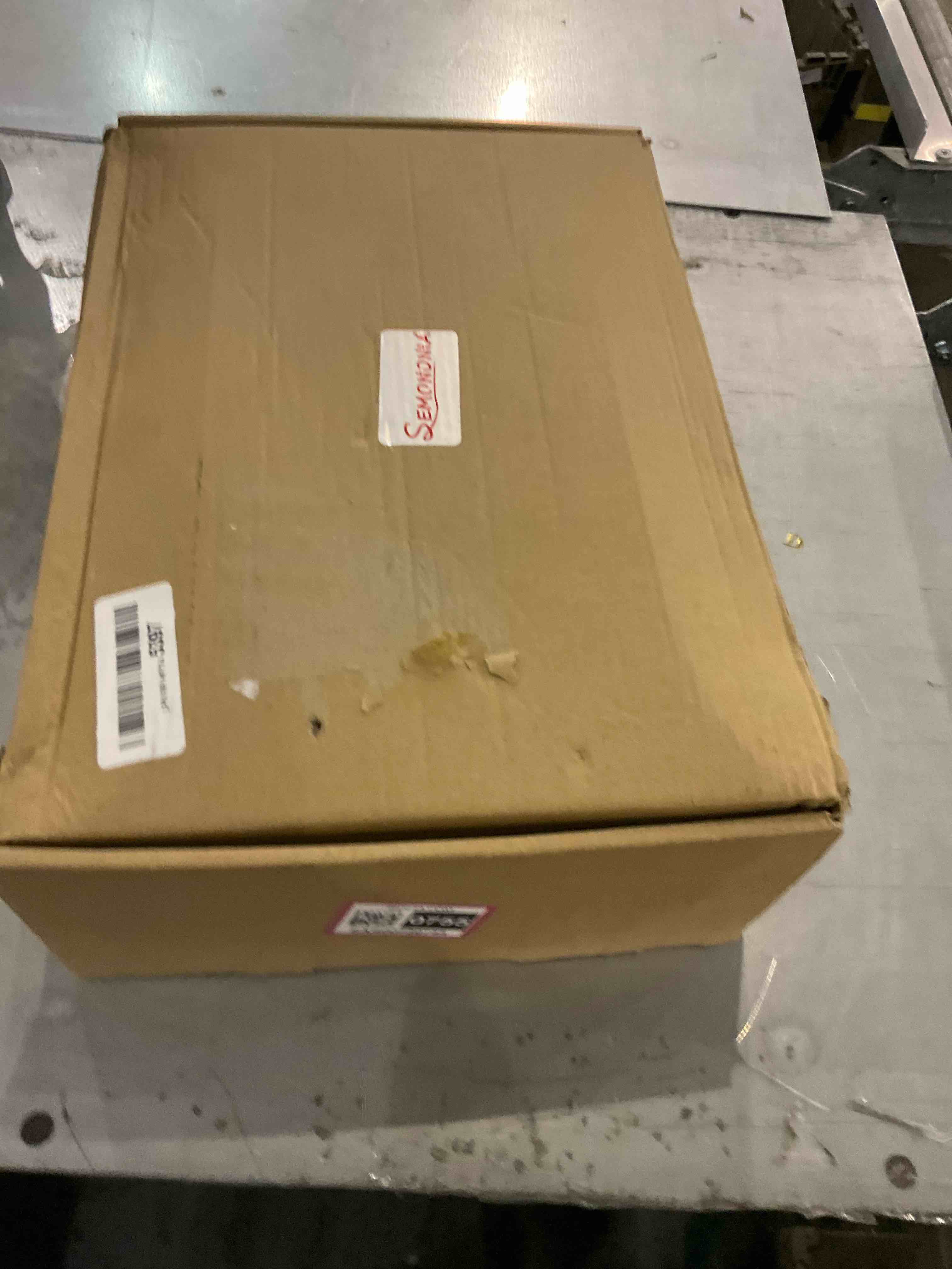 https://s3.amazonaws.com/lotting-images-prod/bidfta/EXS00730755_1703680897879.jpeg