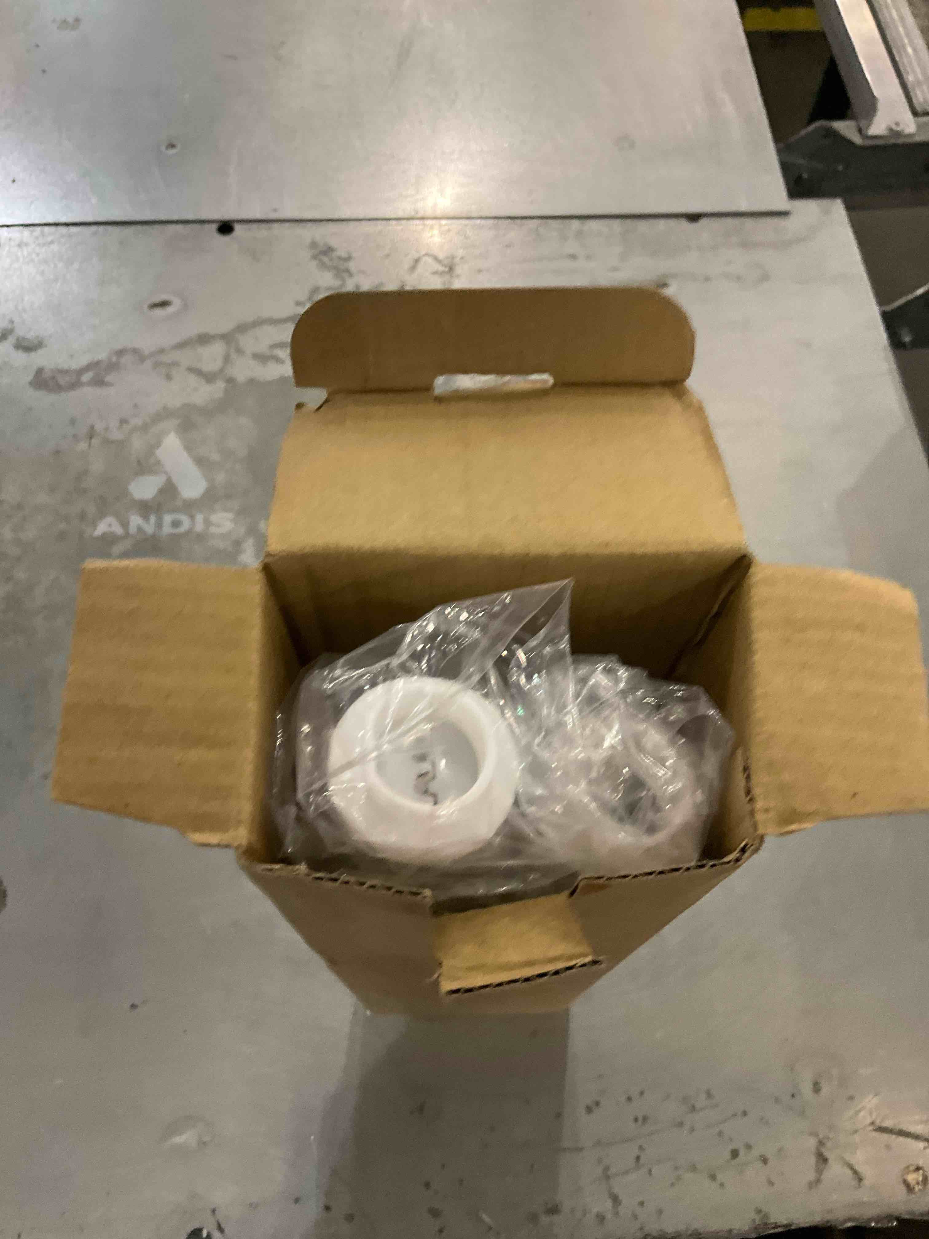 https://s3.amazonaws.com/lotting-images-prod/bidfta/EXS00730807_1703690065253.jpeg