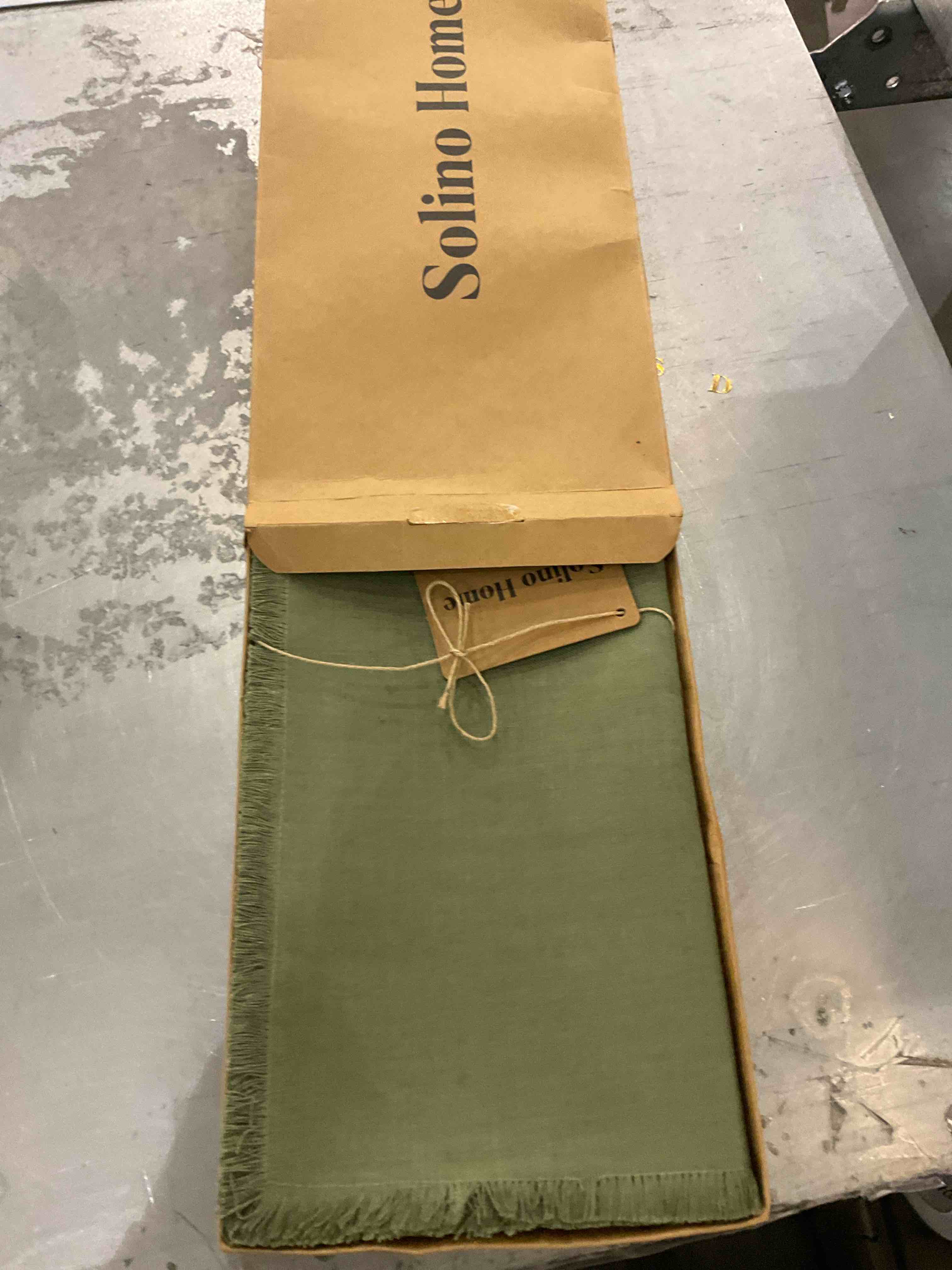 https://s3.amazonaws.com/lotting-images-prod/bidfta/EXS00730824_1703692397156.jpeg