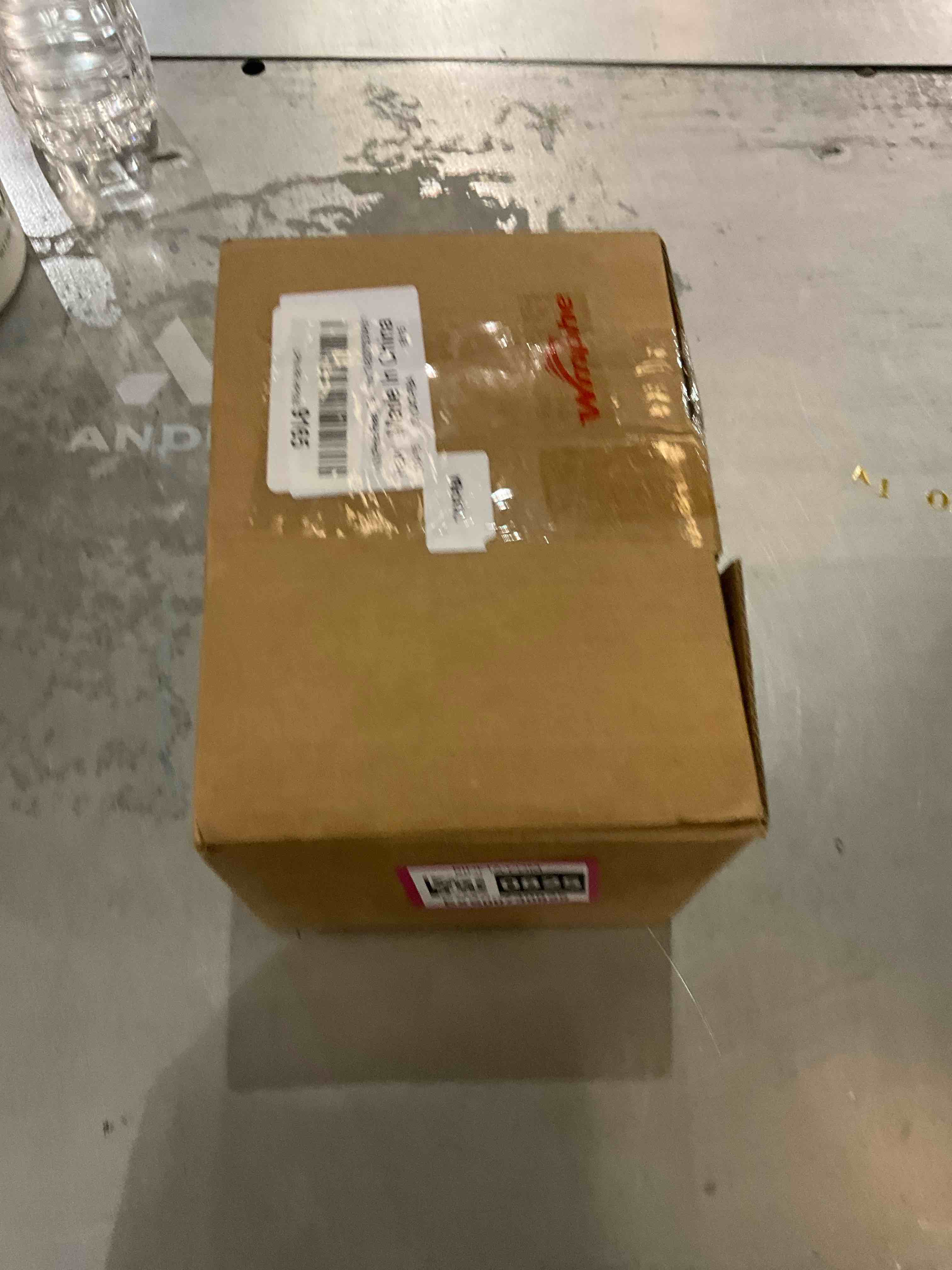https://s3.amazonaws.com/lotting-images-prod/bidfta/EXS00730825_1703692537434.jpeg