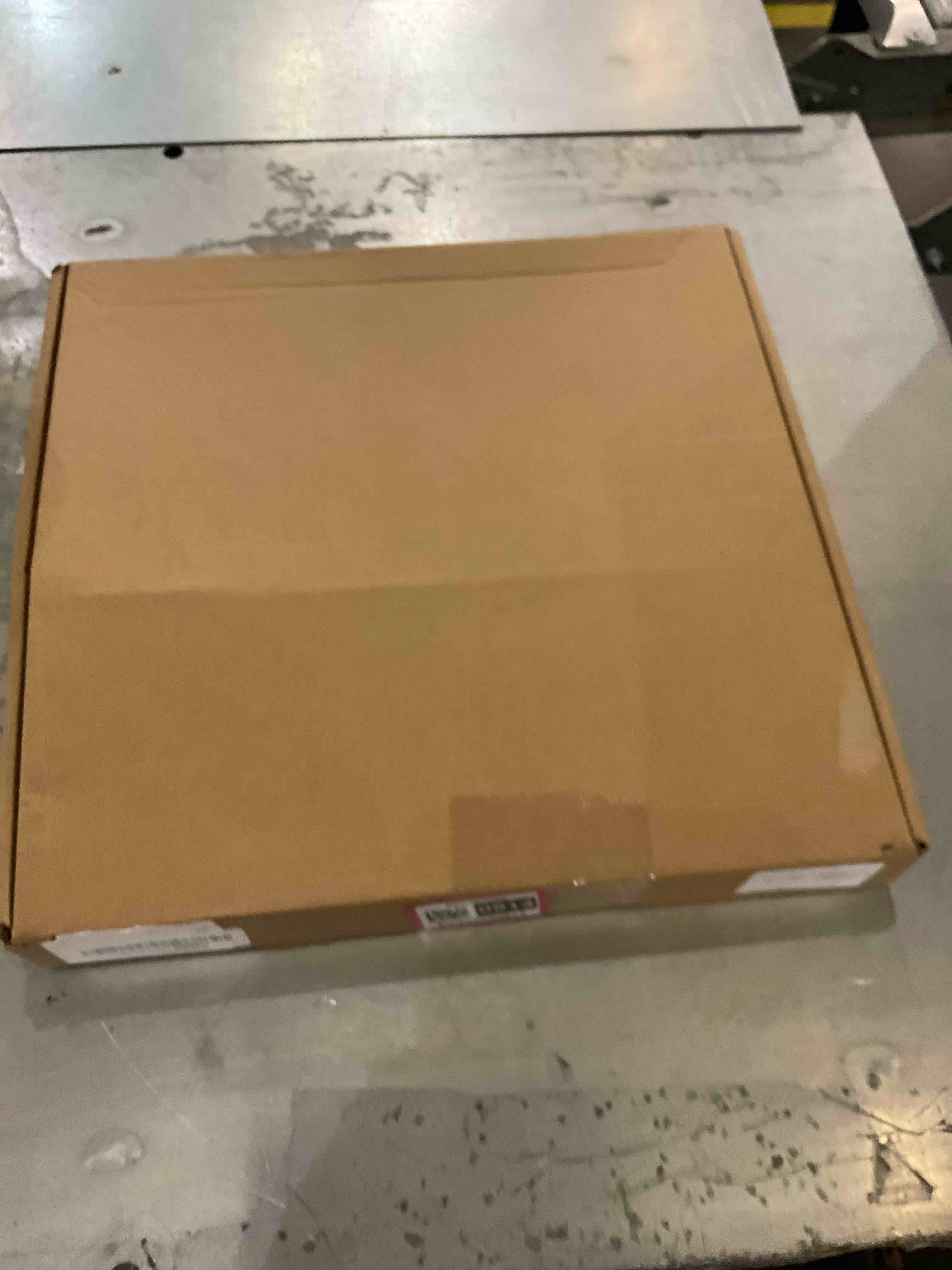 https://s3.amazonaws.com/lotting-images-prod/bidfta/EXS00730914_1703707045549.jpeg